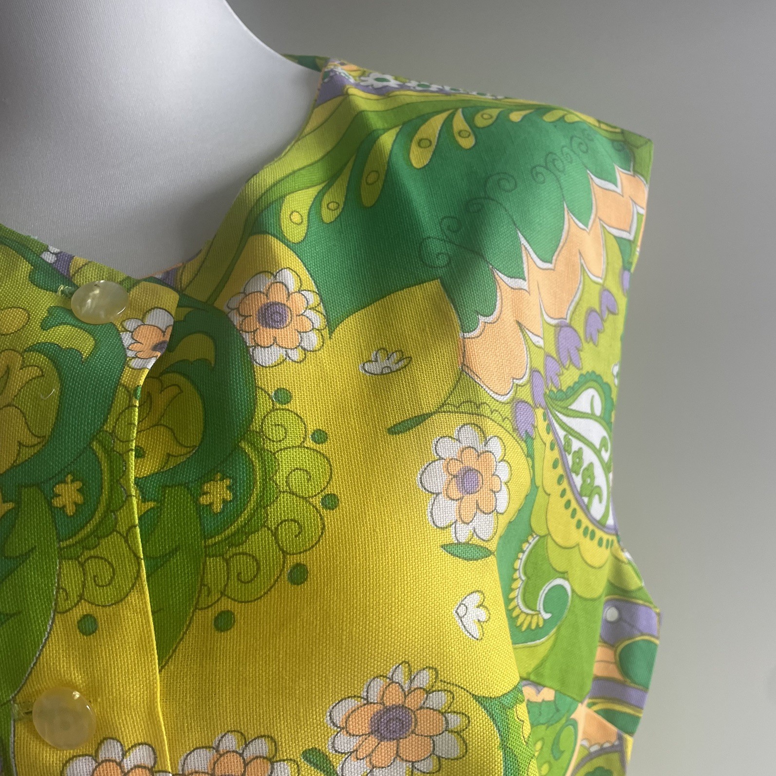 Vintage 60s Size L unworn dress cotton green go go mod 'Palm Island’