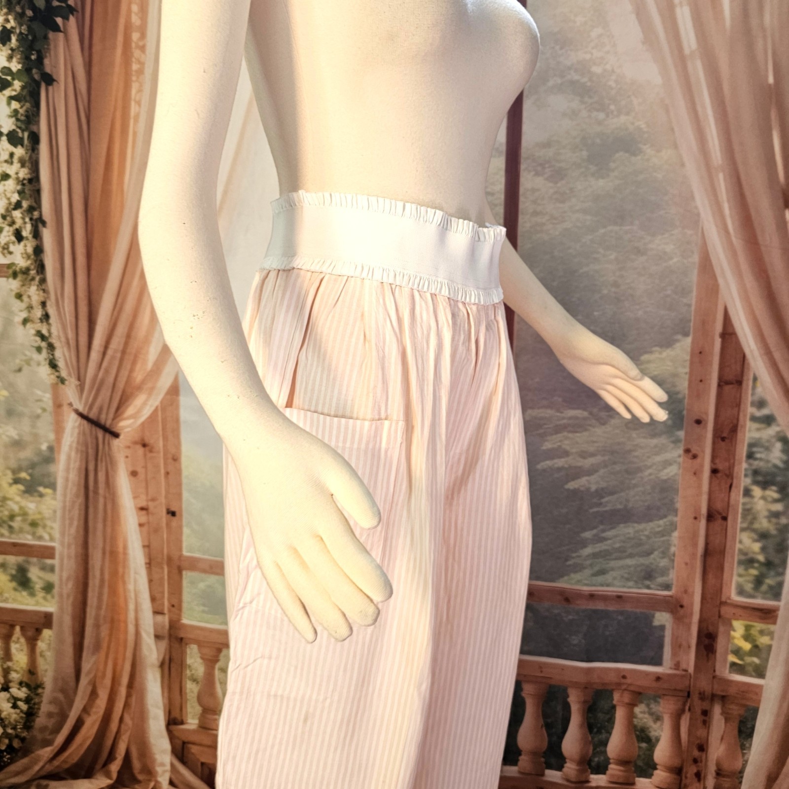 Vintage 1980’s Pink and Cream Striped Wide Leg Pants Capri Patch Pockets