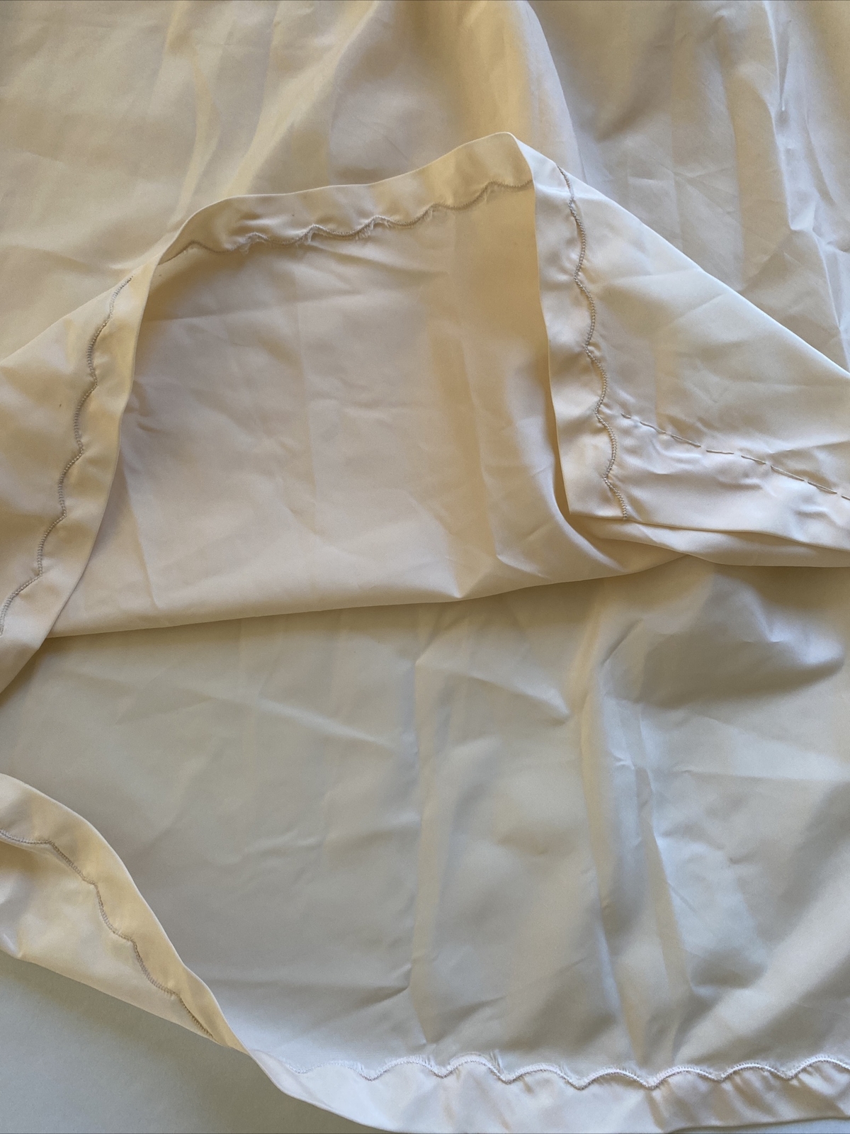 Wonder Maid vintage half slip Size medium nylon poly Beige