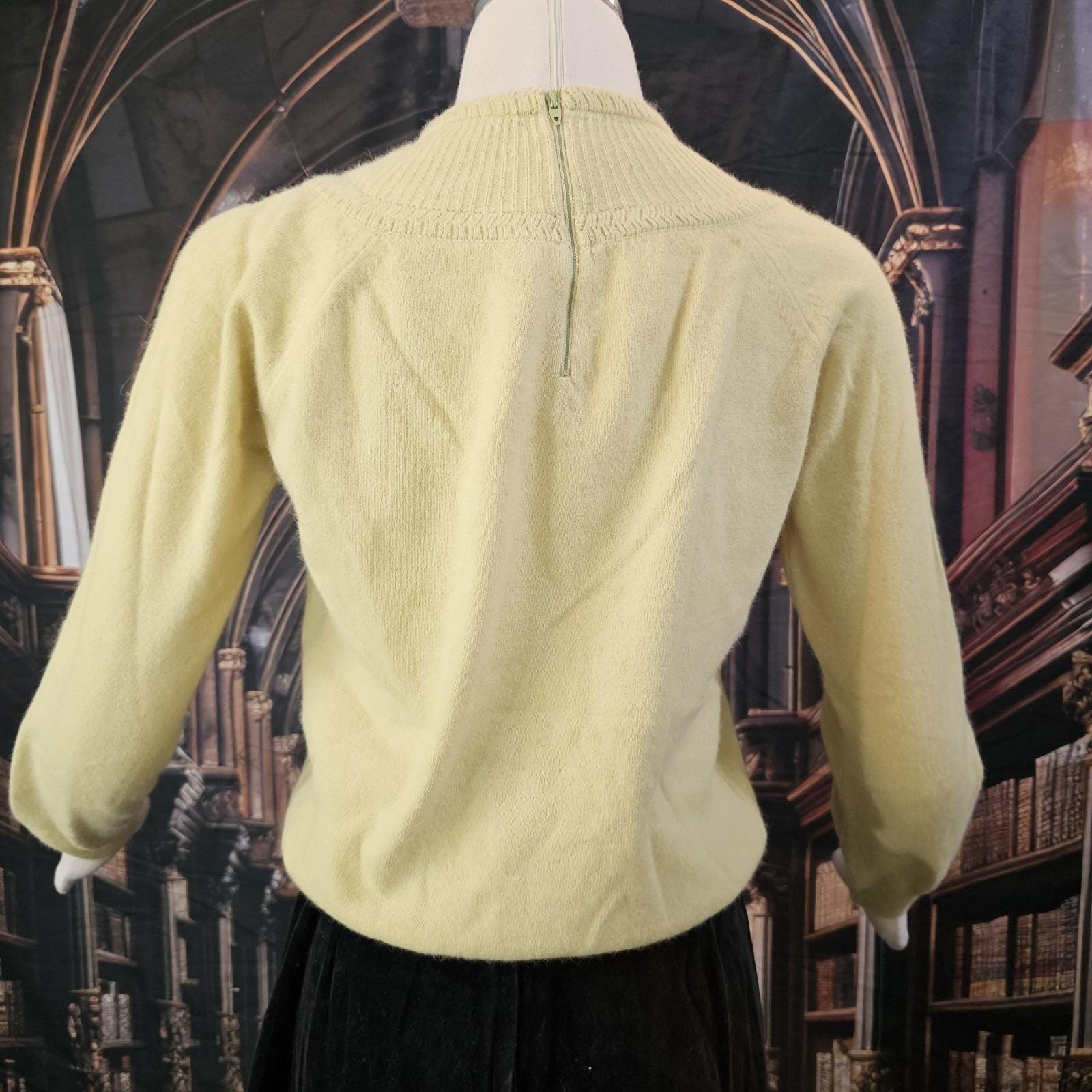 Vintage 1960’s Sweater Pullover Citron Green Yellow Garland Dreamspun Knit 60s