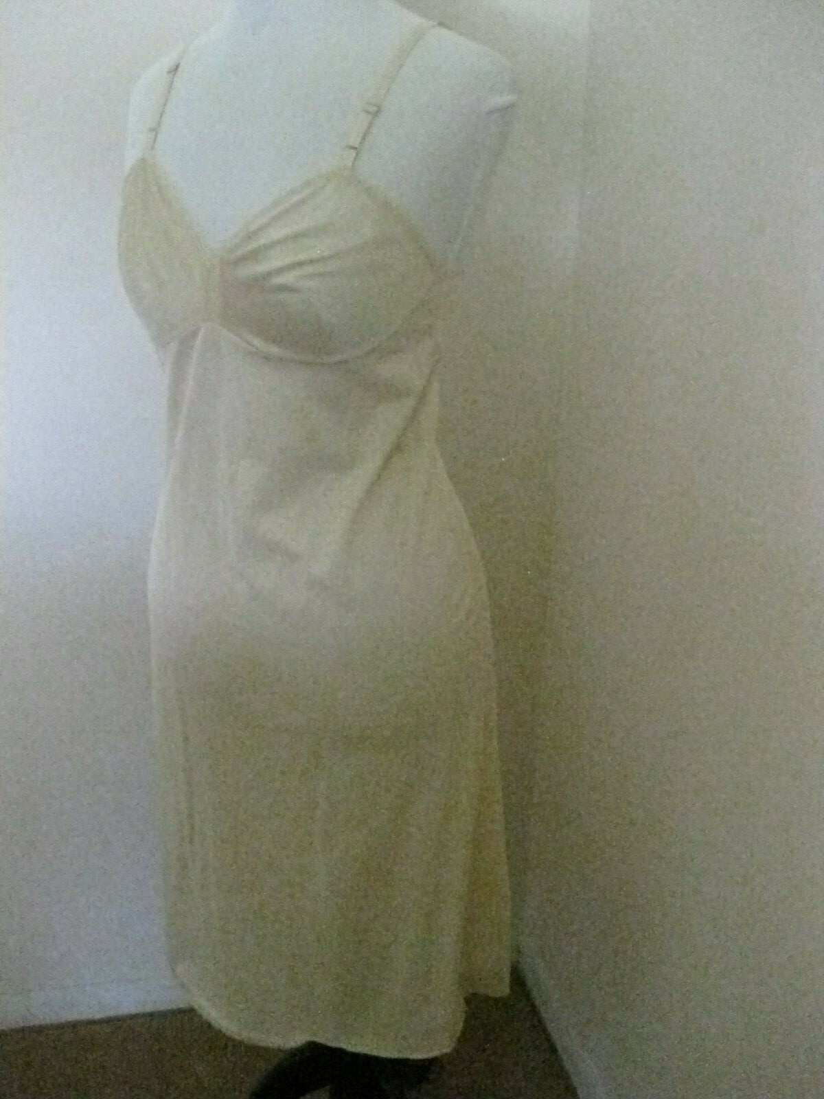 Vanity Fair Women’s 32 L Vintage Beige Silky Long Nylon Full Maxi Dress Slip