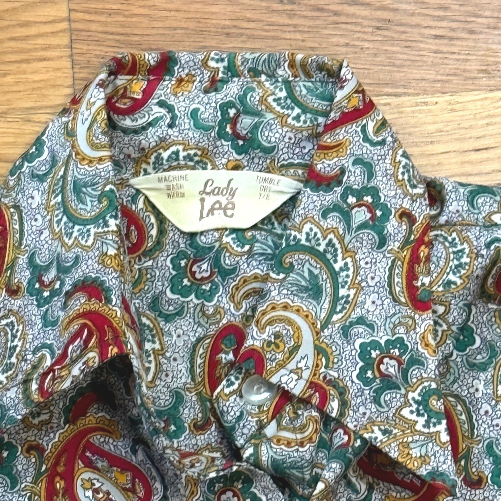 Vintage Lady Lee Paisley Button Down Shirt 70s Long Sleeve Red Green Gold 7/8