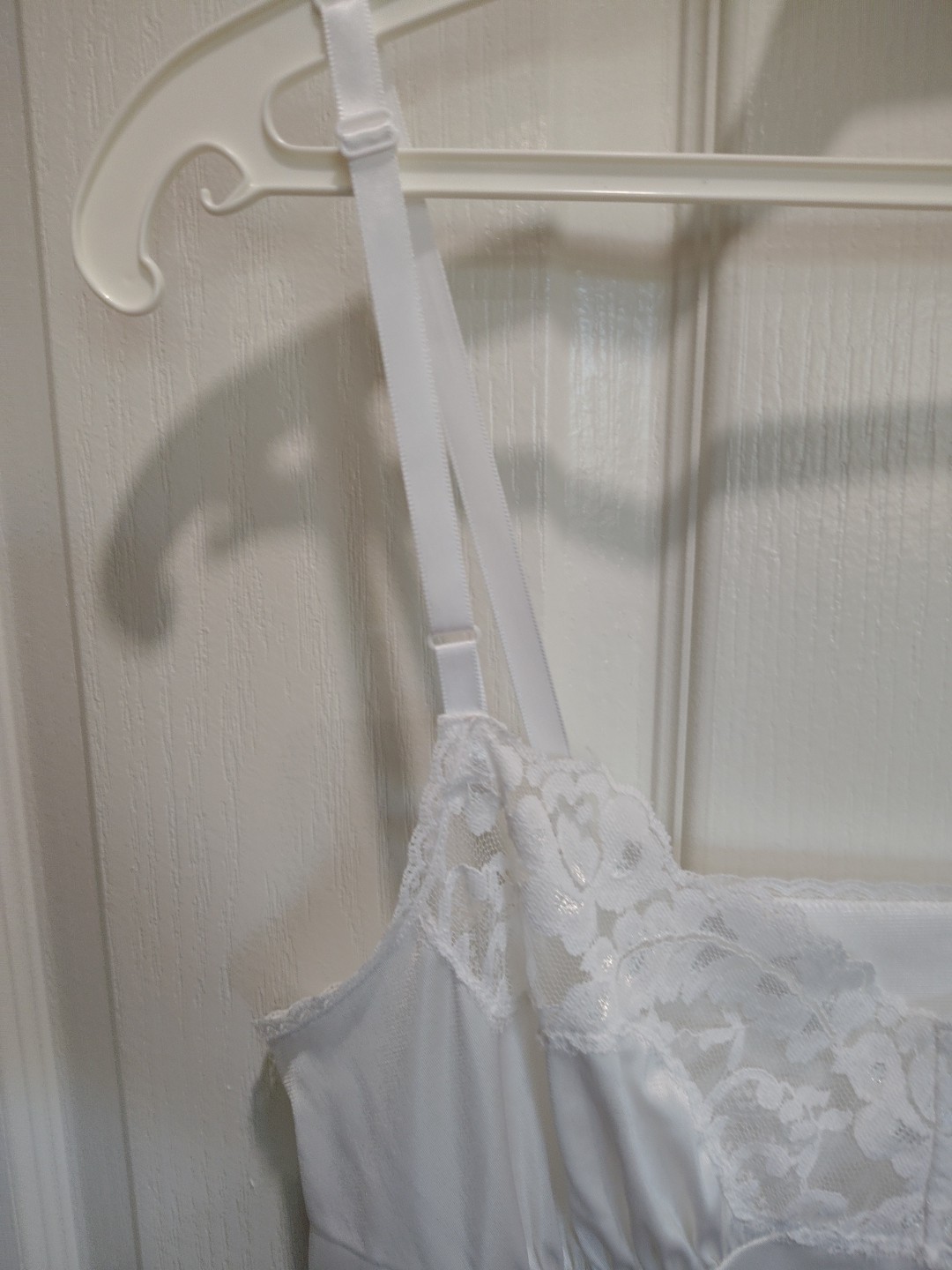 Vintage Hollywood Vassarette Nylon Full Slip Dress Size 34 28″/40 White Lace