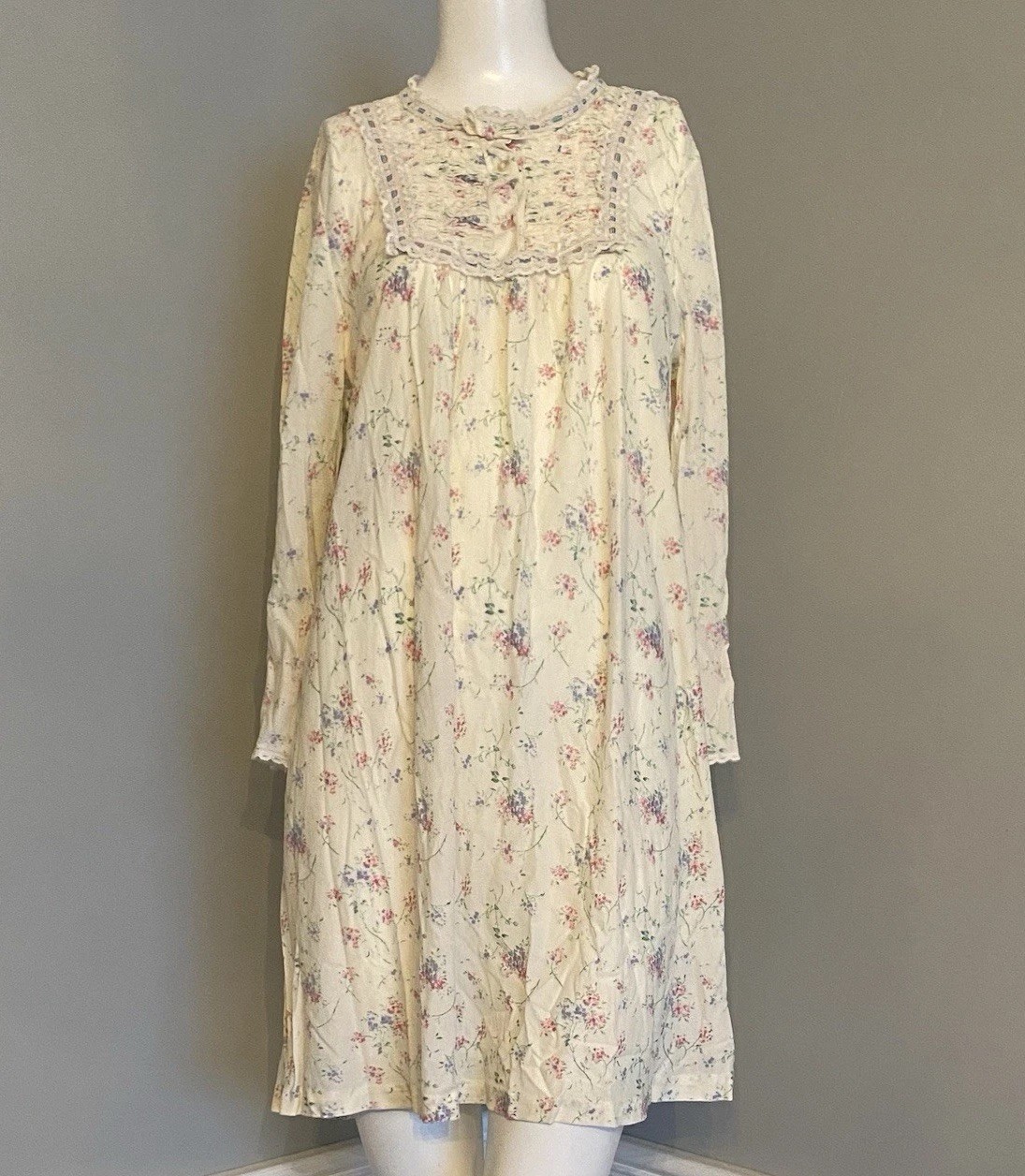 Vintage Miss Elaine Short Floral Nightgown Cotton Lace Long Sleeve Nightie Sz M
