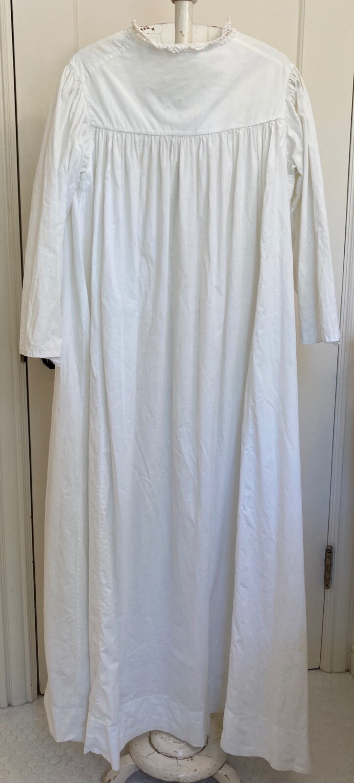 Antique Vintage Edwardian Victorian Heavy Cotton Long Nightgown 1880-1900s AS IS