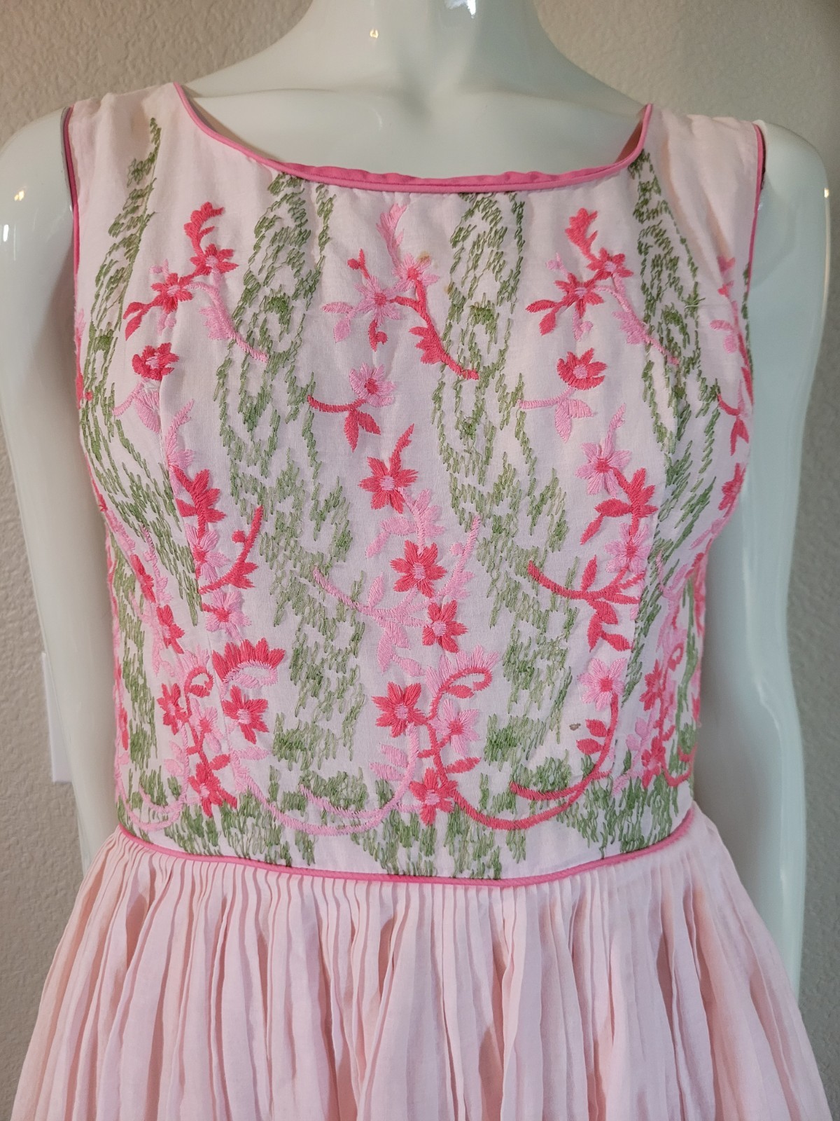 Vintage Handmade Pink Floral Embroidery Dress