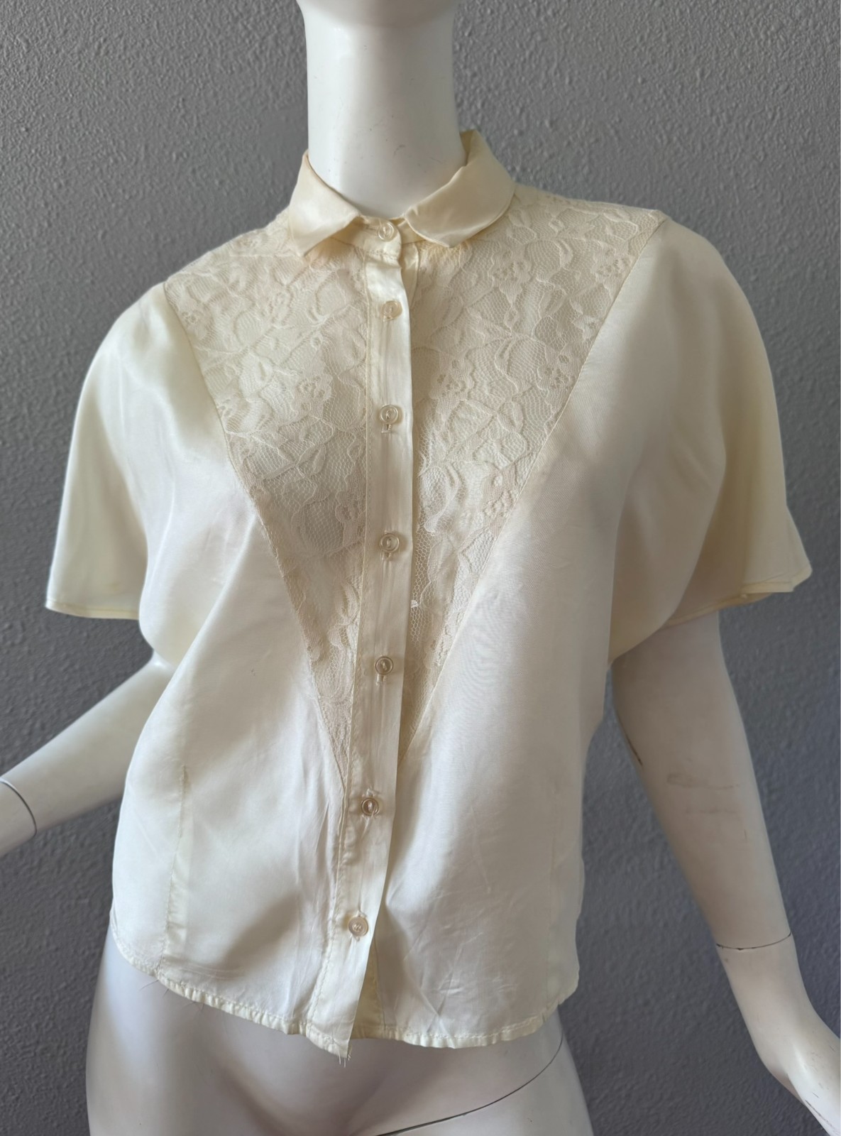 Vintage 70s Ivory Lace Button Dolman Sleeve Crop Top Blouse L