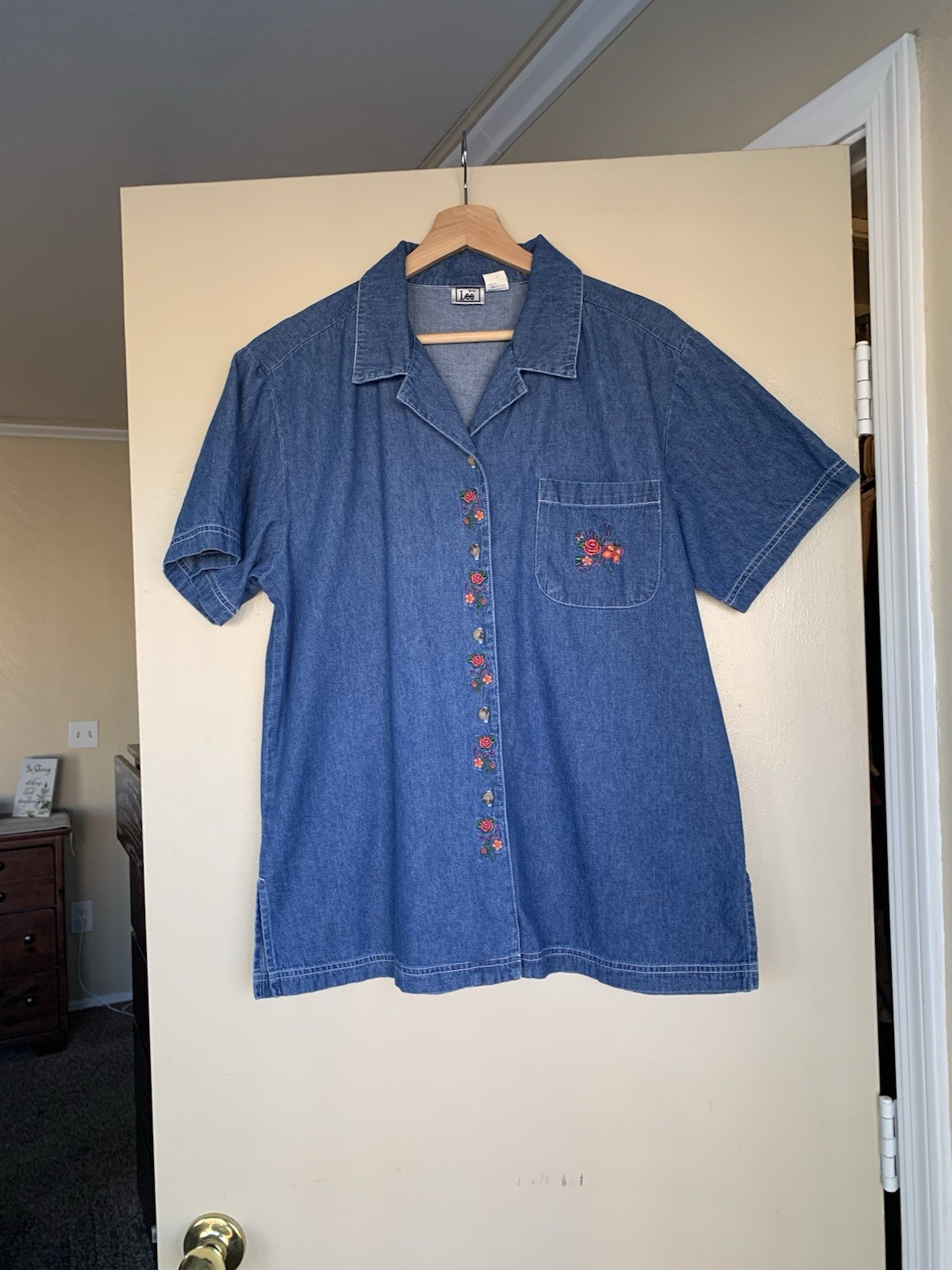 Vintage Lee Floral Embroidery Jean Shirt Button Down USA 90’s Grandma Top Sz.L