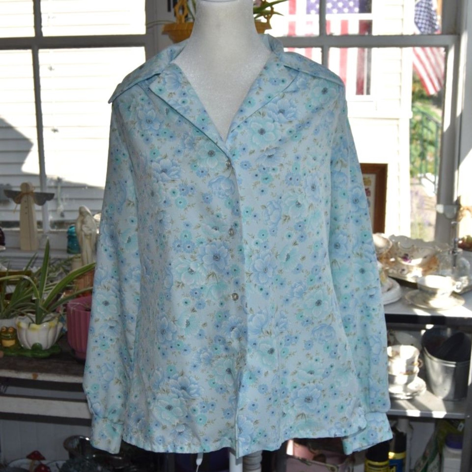 Vintage 70s Smartique Floral Blouse Size M Blue Pointed Collar Shirt
