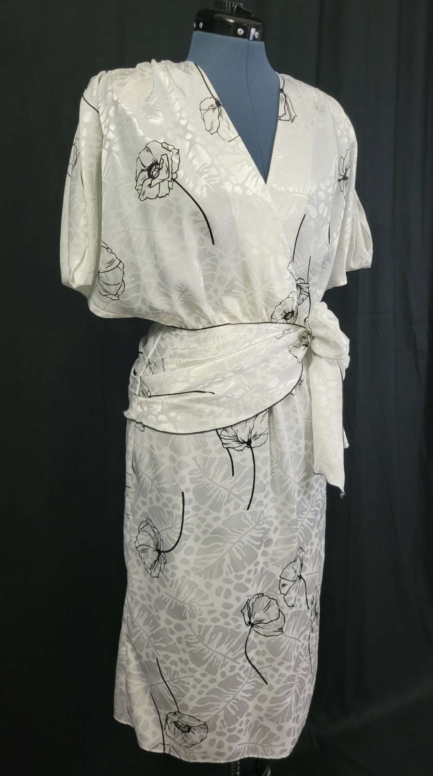 Vintage Hal Ferman White Print on White Blouson Dress w Black Accents Size M/L?