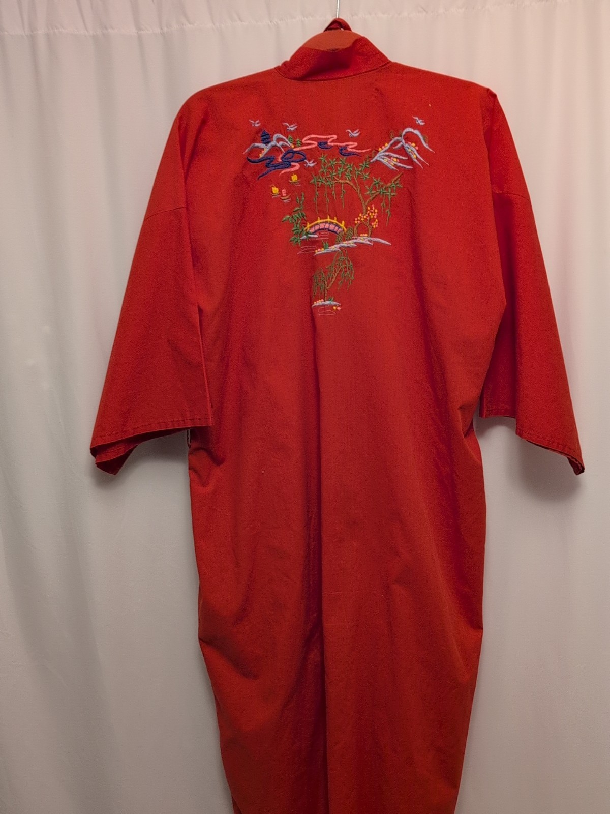 80s womens vtg red L tie robe Daffodil brand china made