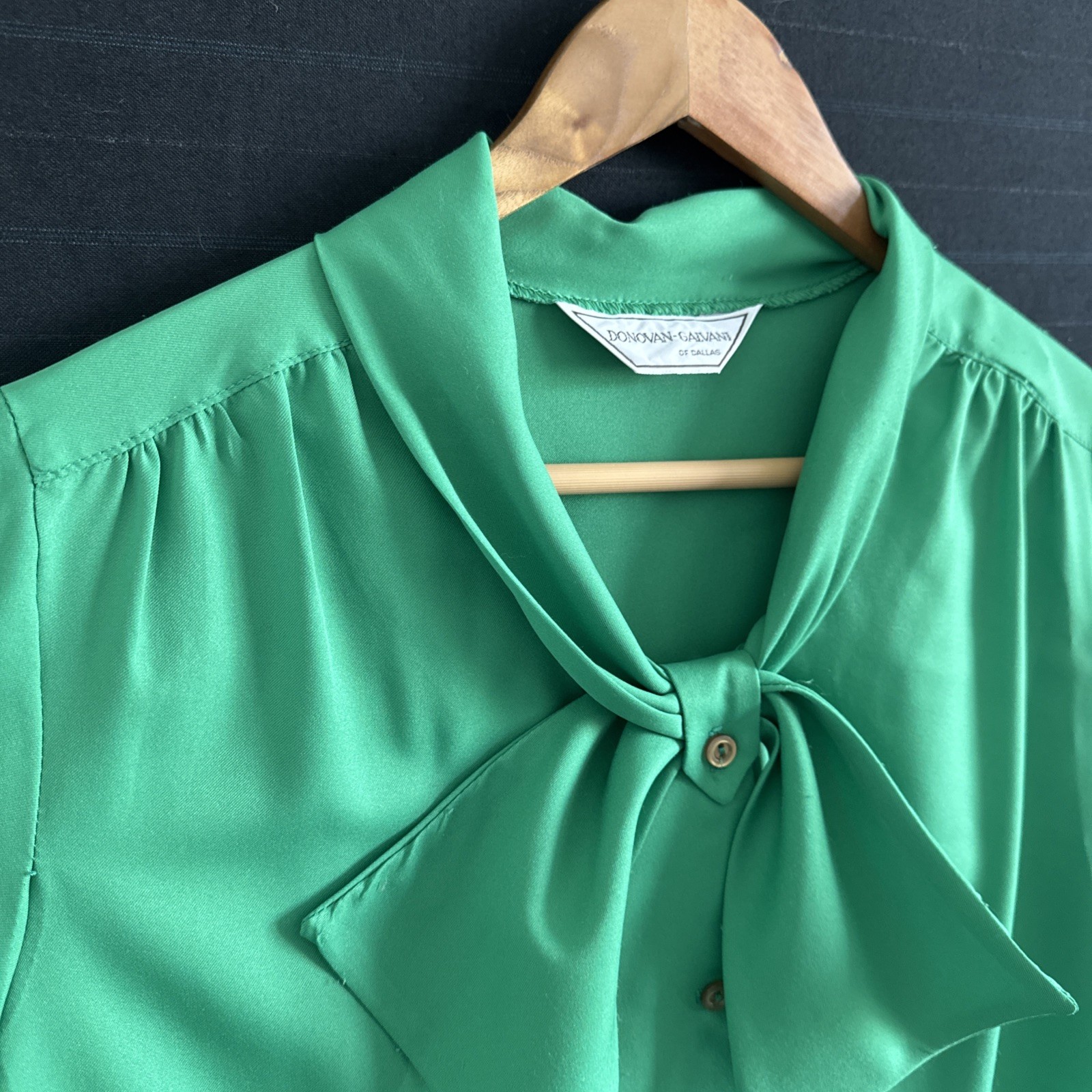 Donovan Galvani vintage green blouse 12 Retro Secretary Mod Academia Bow Front