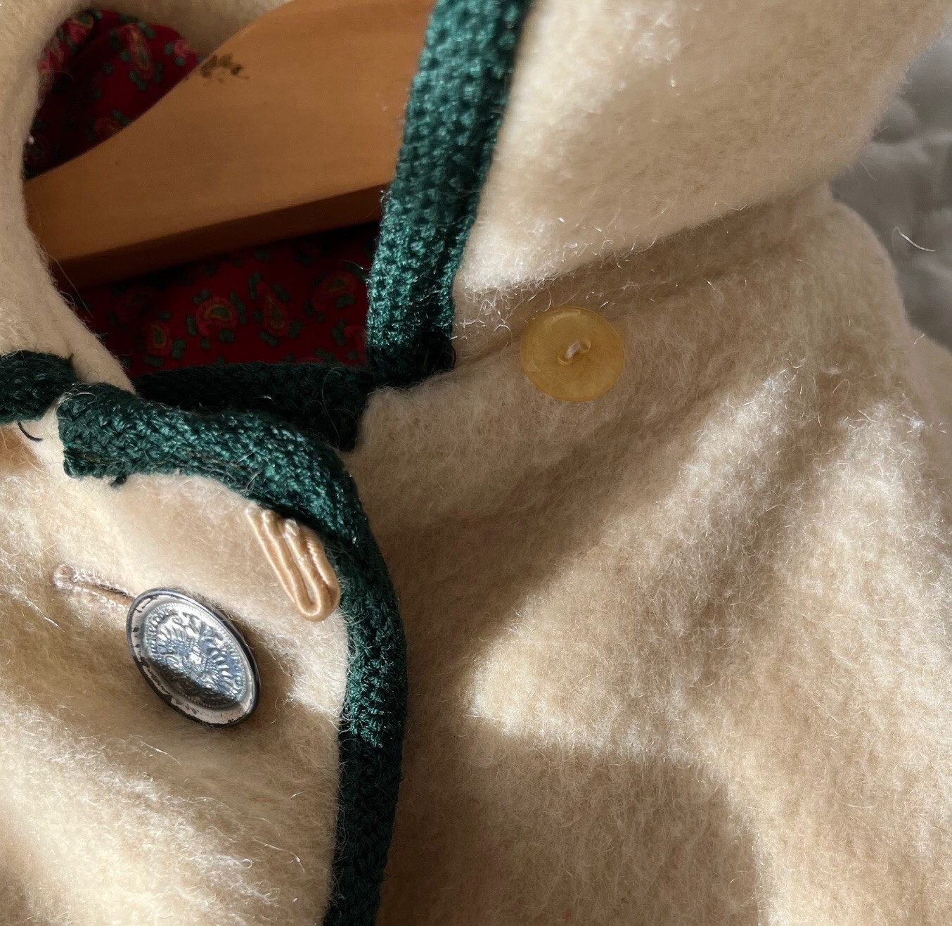 Vintage Loden Wool Cape, off-white with deep green trim, fully lined, size med