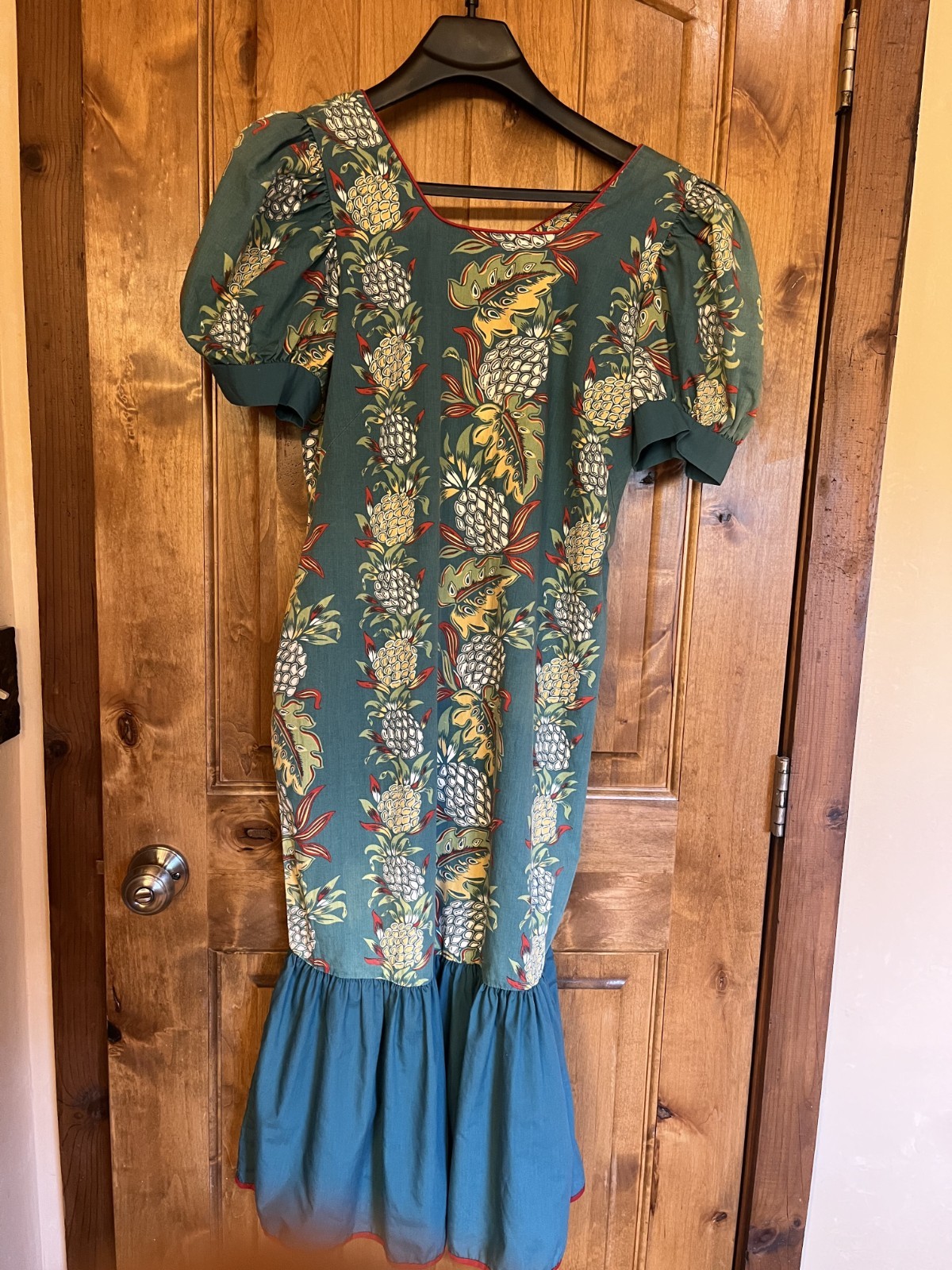 Lolenani Sz small teal pineapple print vintage Hawaiian long muumuu