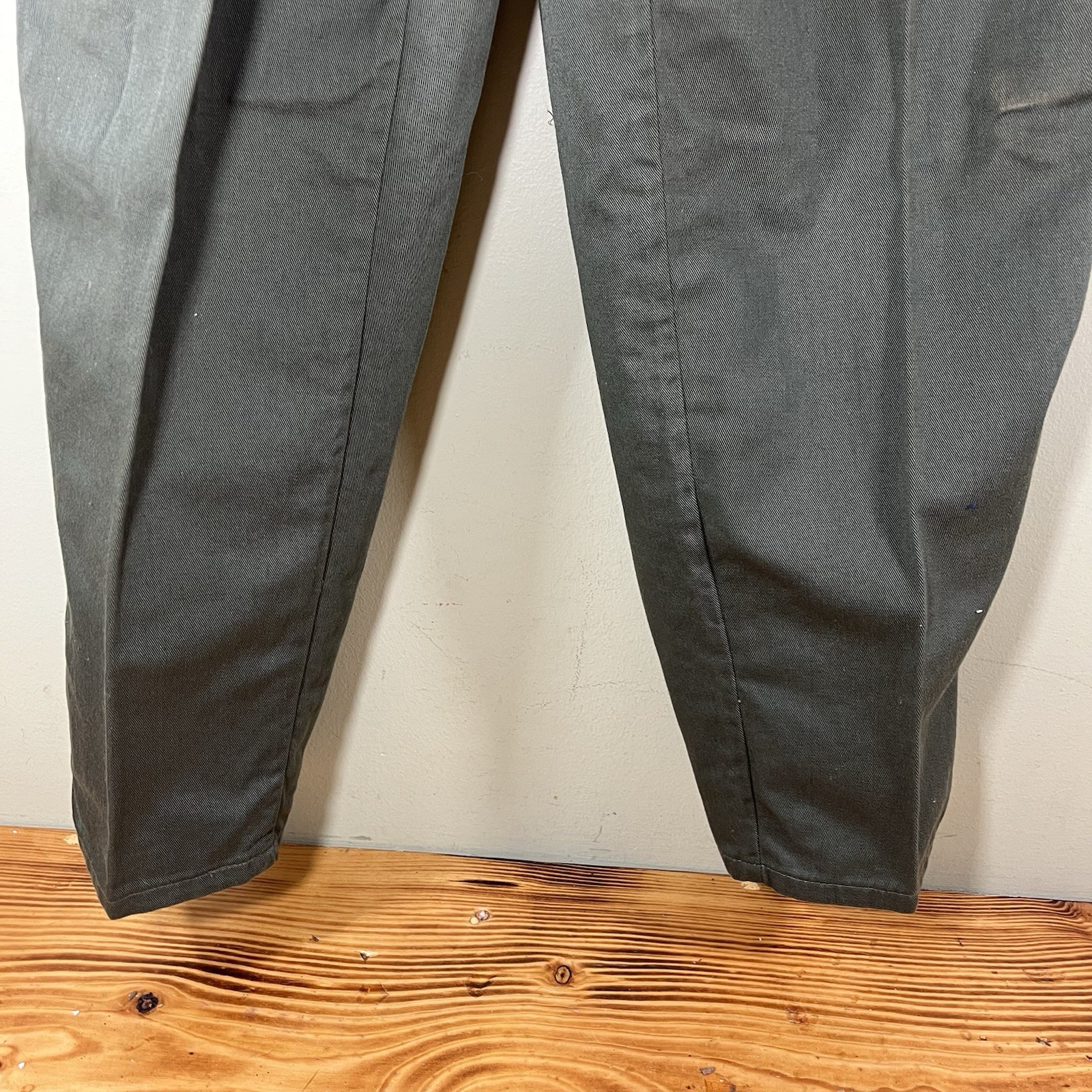 Vintage 1988 Levi’s Dockers Pleated Pants Green Khaki NOS Sz 10 See Photos READ