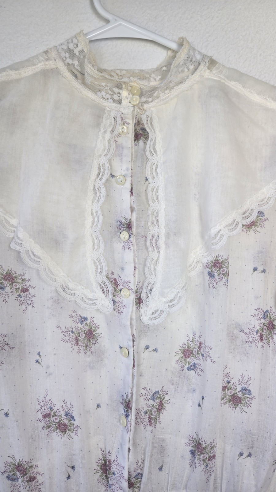 VINTAGE Gunne Sax Jessica Prairie Floral Print White Dress With Eyelet Lace Trim