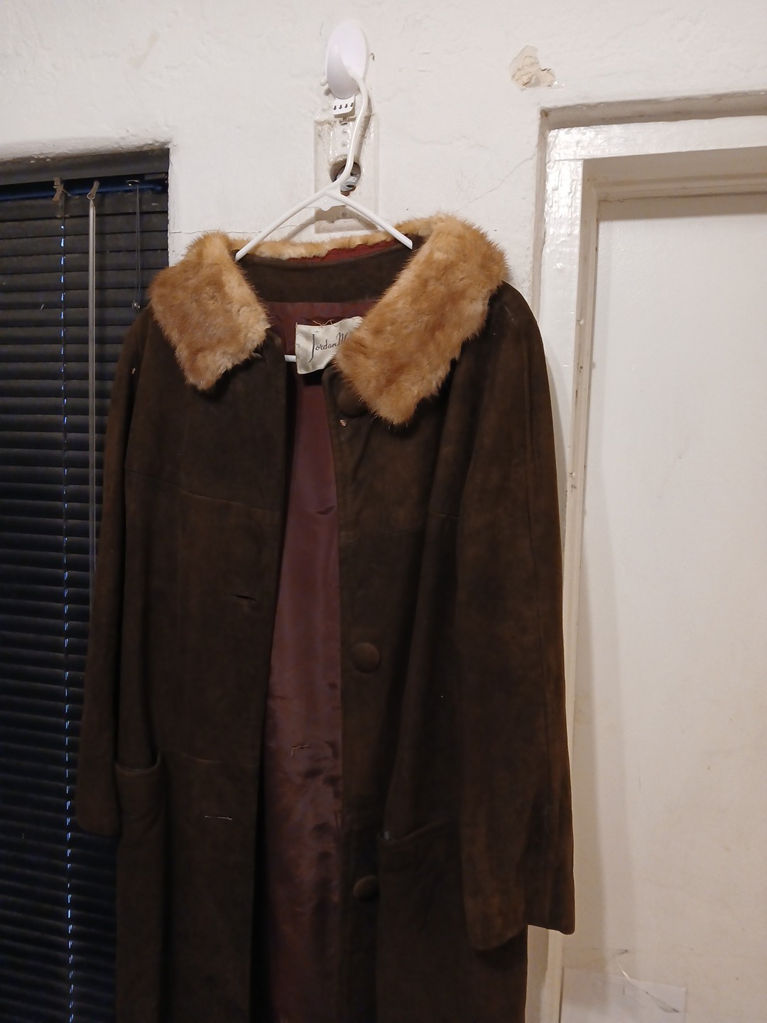 True Vintage Jordan Marsh Suede Leather Coat & Fur Collar Button Up Jacket Sz 16