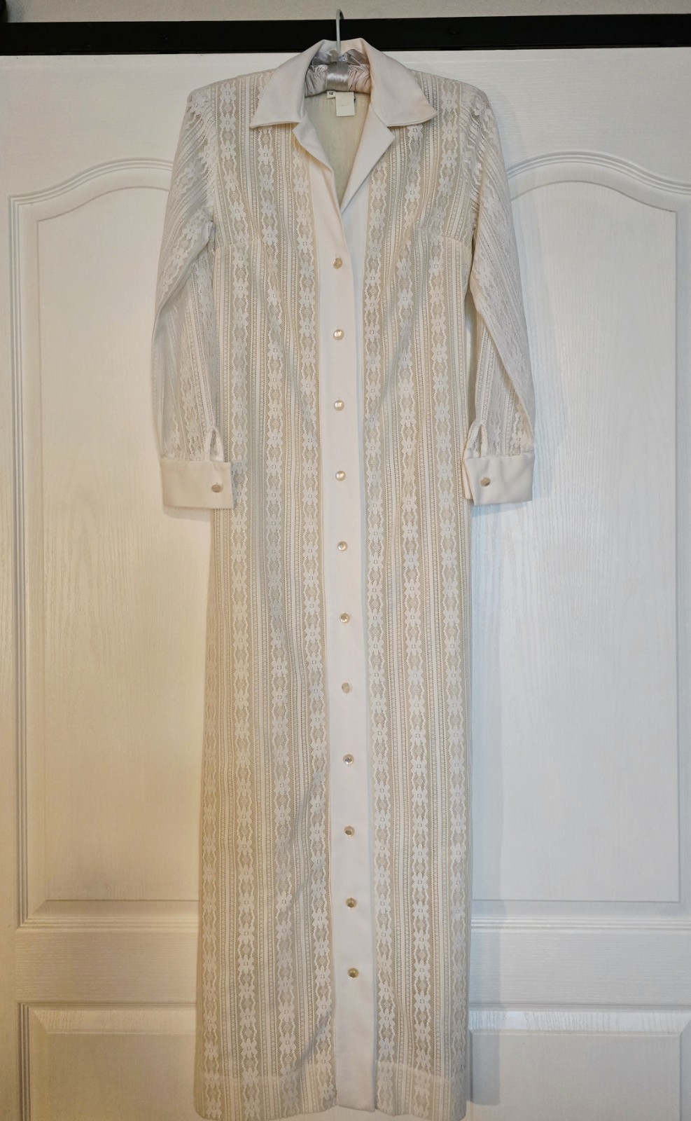 Vintage Avalon Classics 1970 belted lace dress