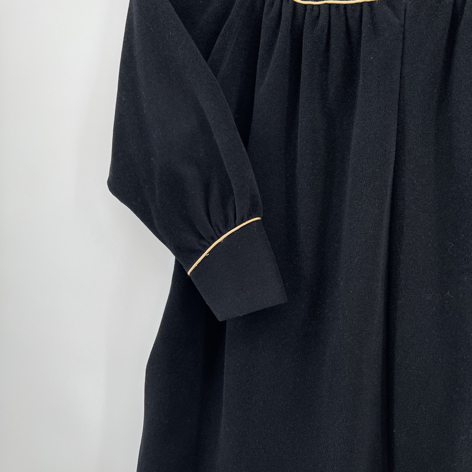 Vtg Vanity Fair Black Velour Robe Size Small Zip Front Embroidered Made in USA