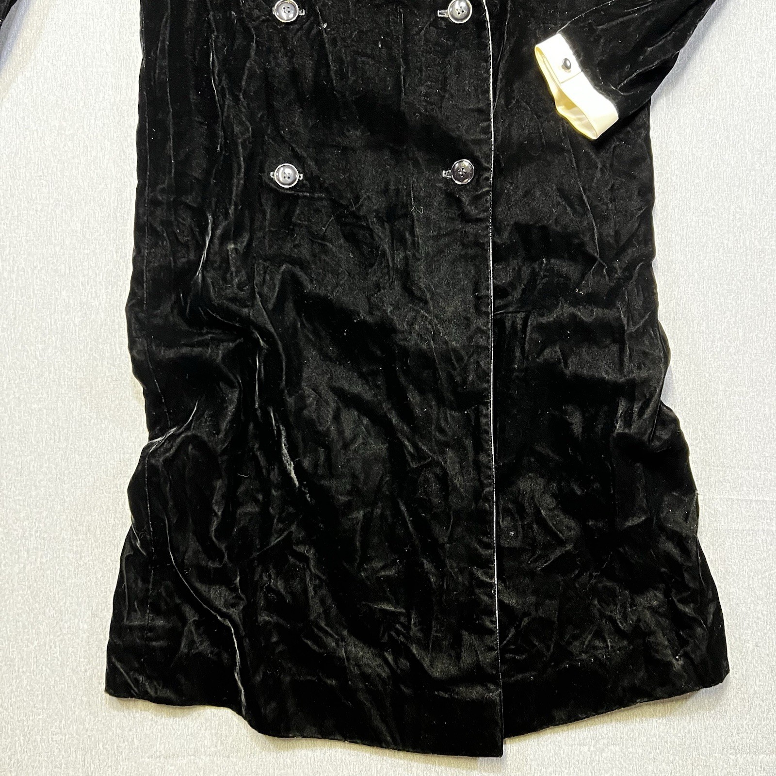Vintage Neiman Marcus black velvet tuxedo coat W/satin lapel 70-80’s Glam Size 4
