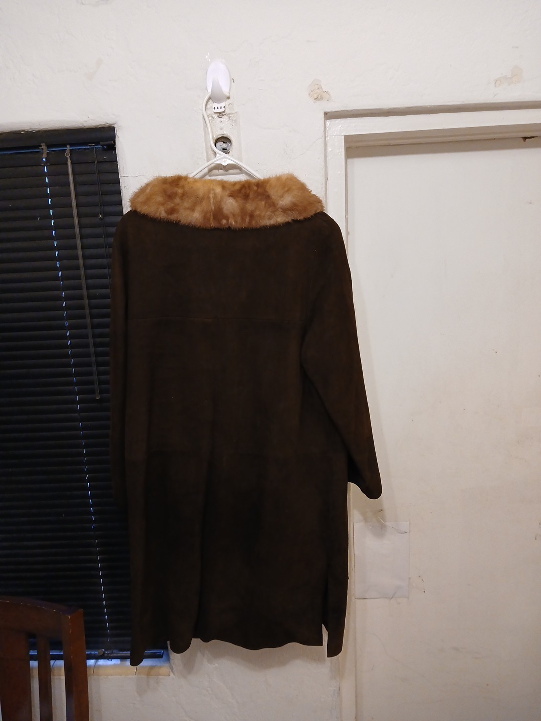 True Vintage Jordan Marsh Suede Leather Coat & Fur Collar Button Up Jacket Sz 16