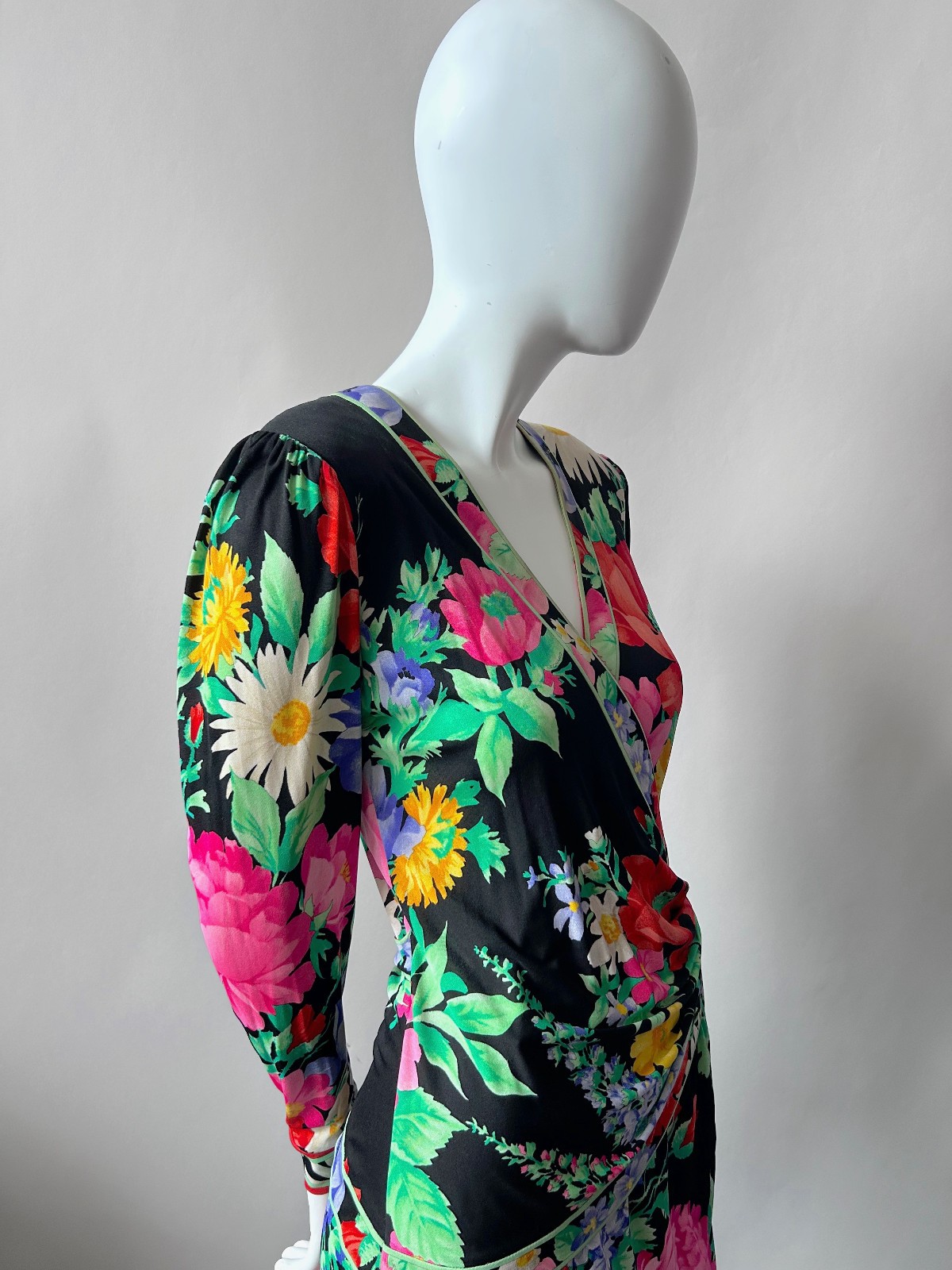 Leonard Paris 1990s Floral Print Jersey Wrap Dress Bergdof Goodman sz 8 France