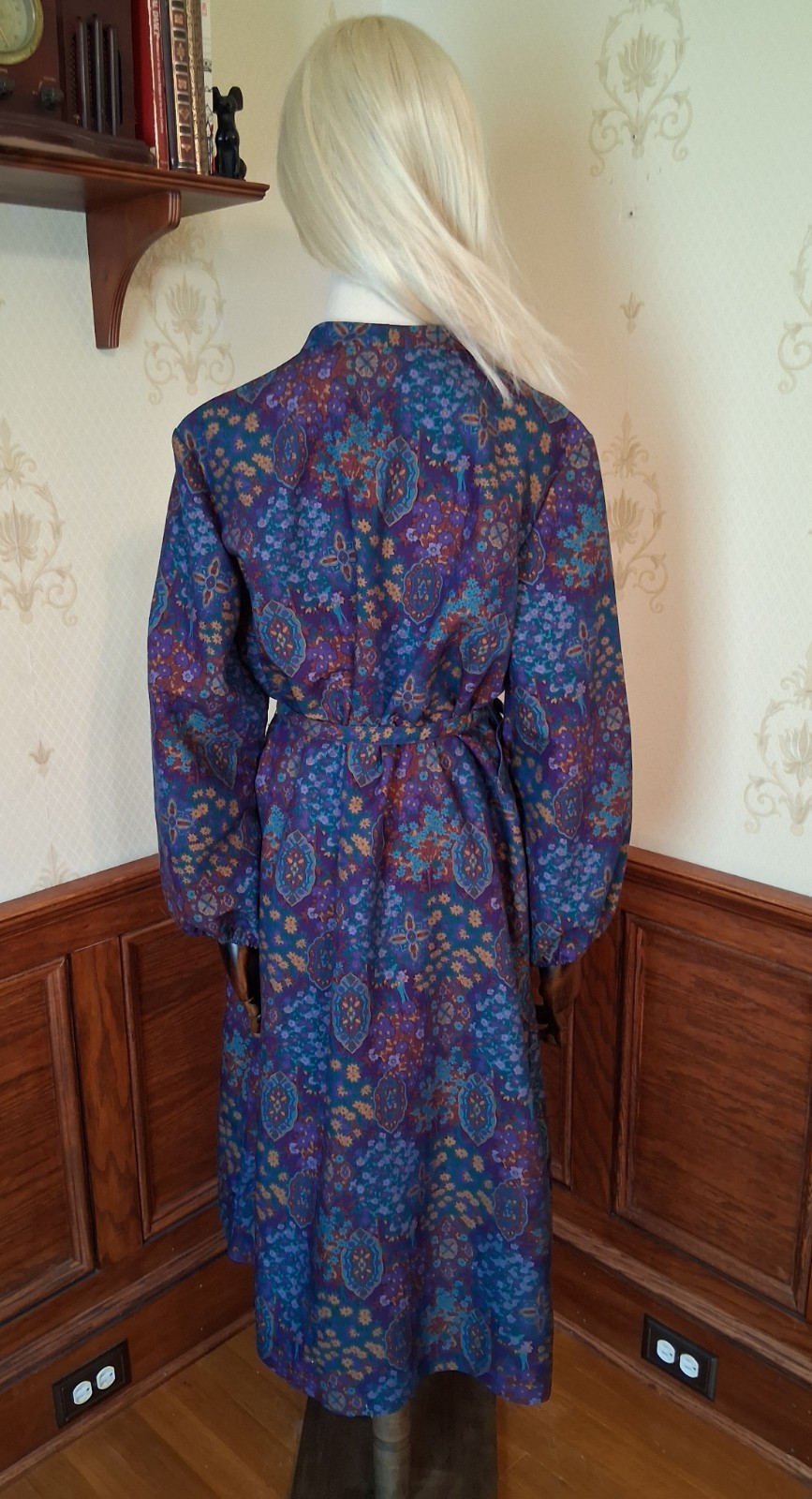 Vintage 1970s British Lady Union-Made Psychedelic Paisley Boho Mod Dress, s 18.5