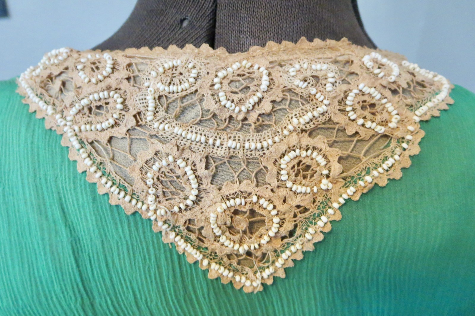 1920s Authentic Bright Green Silk Day Dress With Beaded Bodice 36 Bust