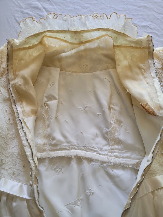VINTAGE ALFRED ANGELO EDYTHE VINCENT ’70S BOHO PRAIRIE LACE WEDDING DRESS & VEIL