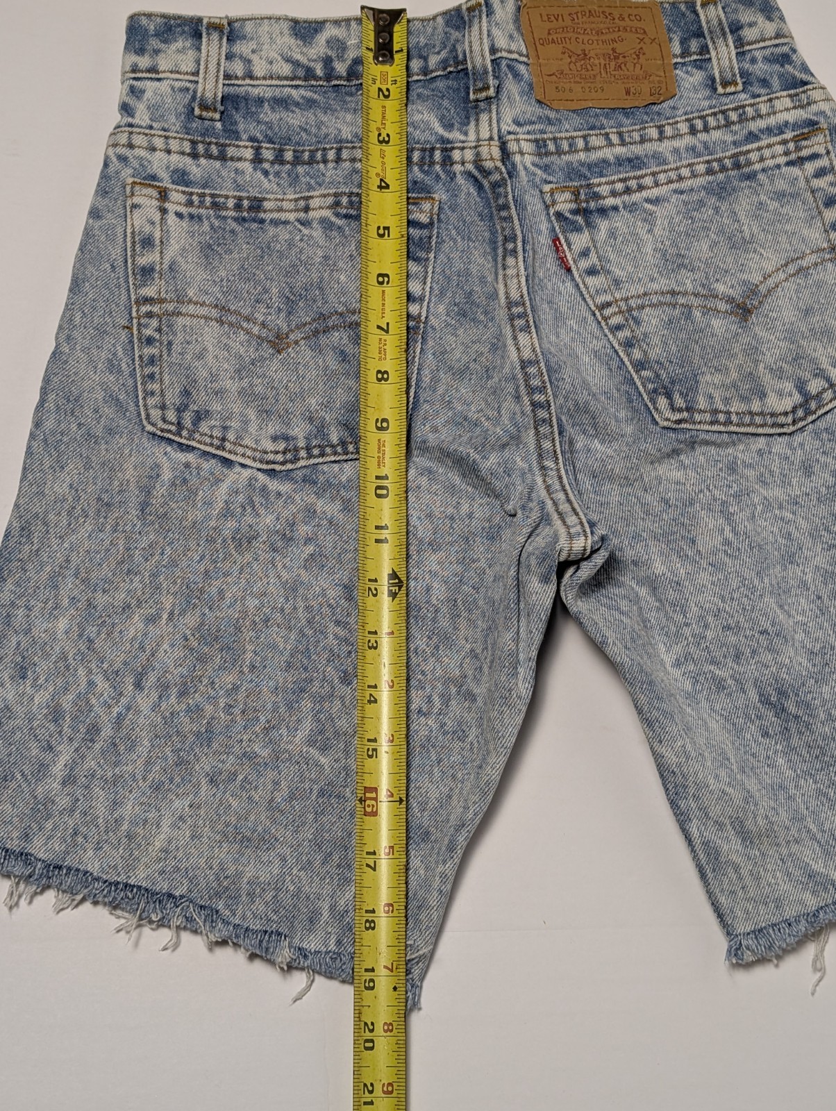 Vintage 1980s-1990s Women’s Levi Cut-Off Denim Shorts W30 Faded G-VG