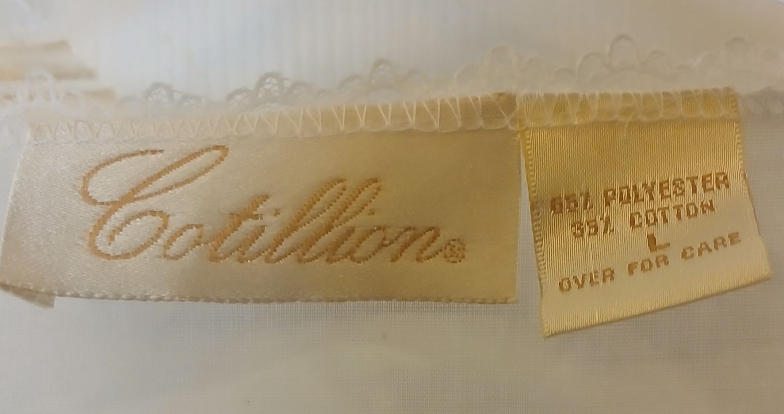 VTG Cotillion White Gown Robe Sz L Lace Floral Embroidery Pocket Cottagecore D22