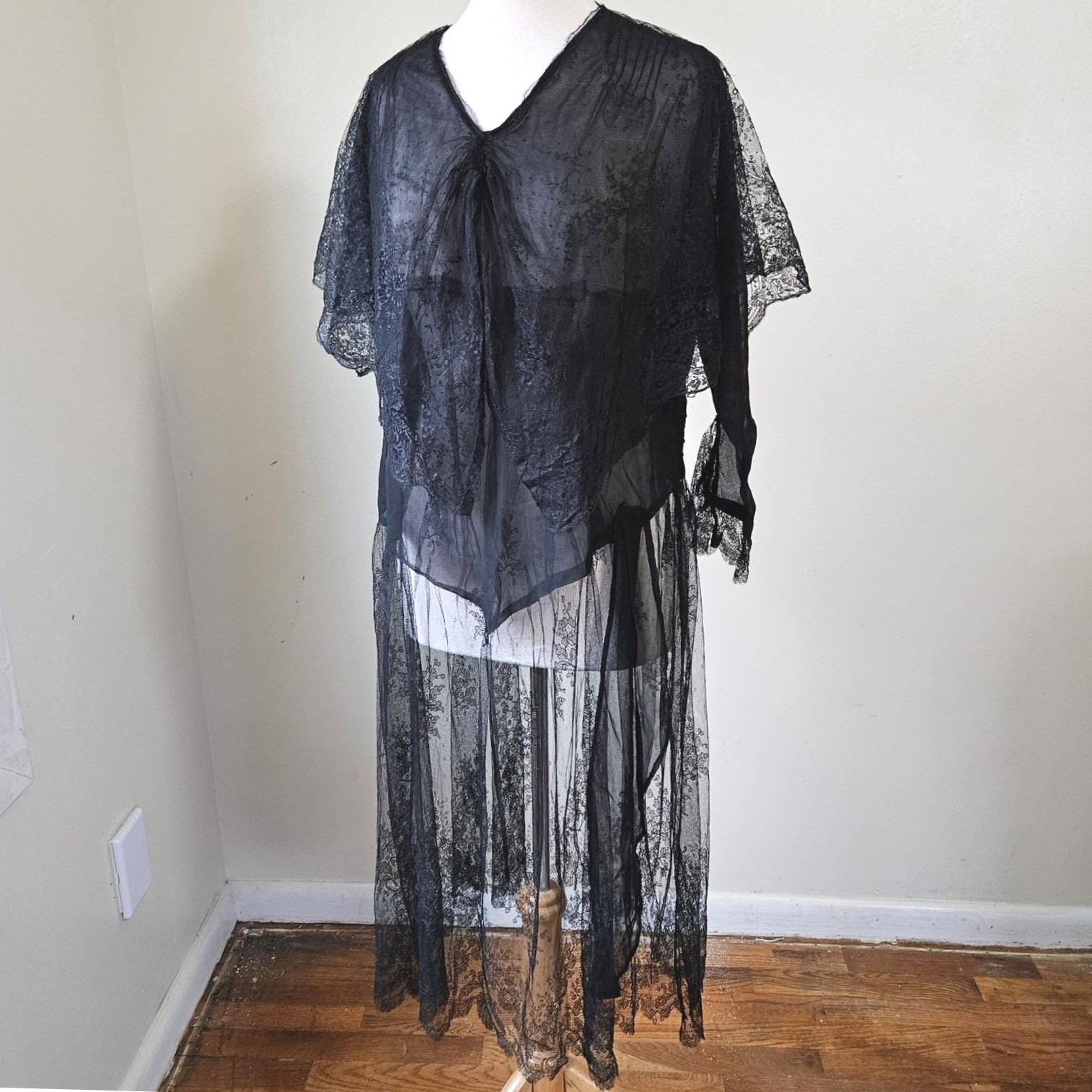 Vtg/Antique 1920s Black Mourning Silk Chiffon Lace Sheer Dress Capelet Medium