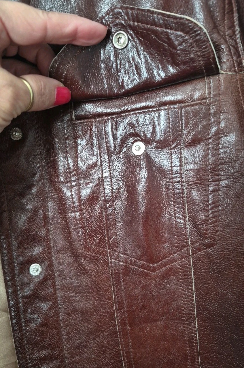 Women’s Vintage Oakwood Classic Brown Patent Leather Jacket Sz M Snap Closure