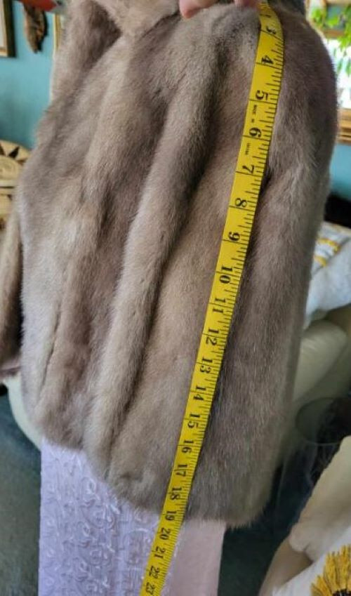 1950’s Natural Honey Mink Fur Cape with Collar and Pockets
