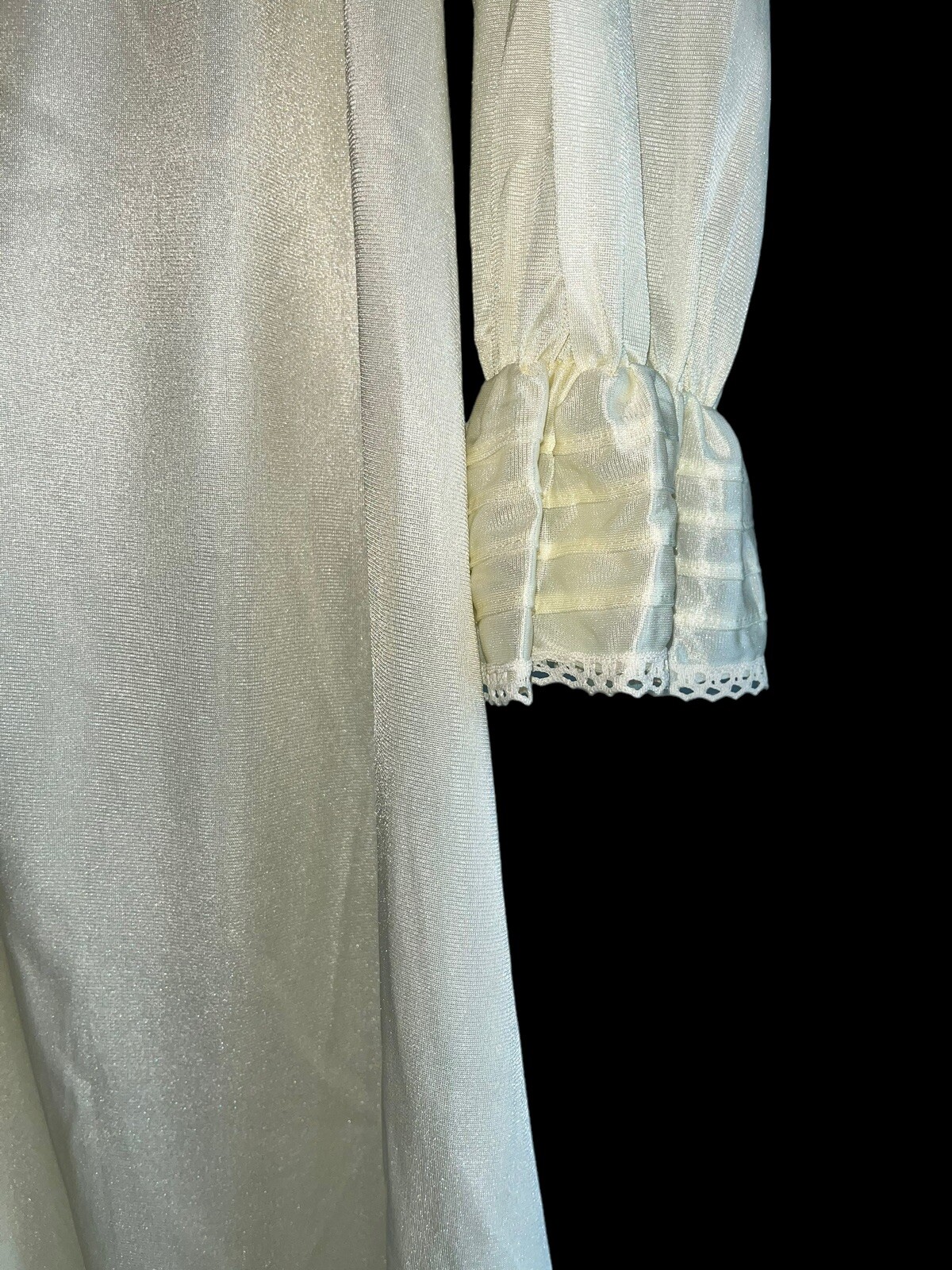 1980s Gossard Artemis Satin Nightgown Robe Full Zip Size M Ivory Sexy Neckline