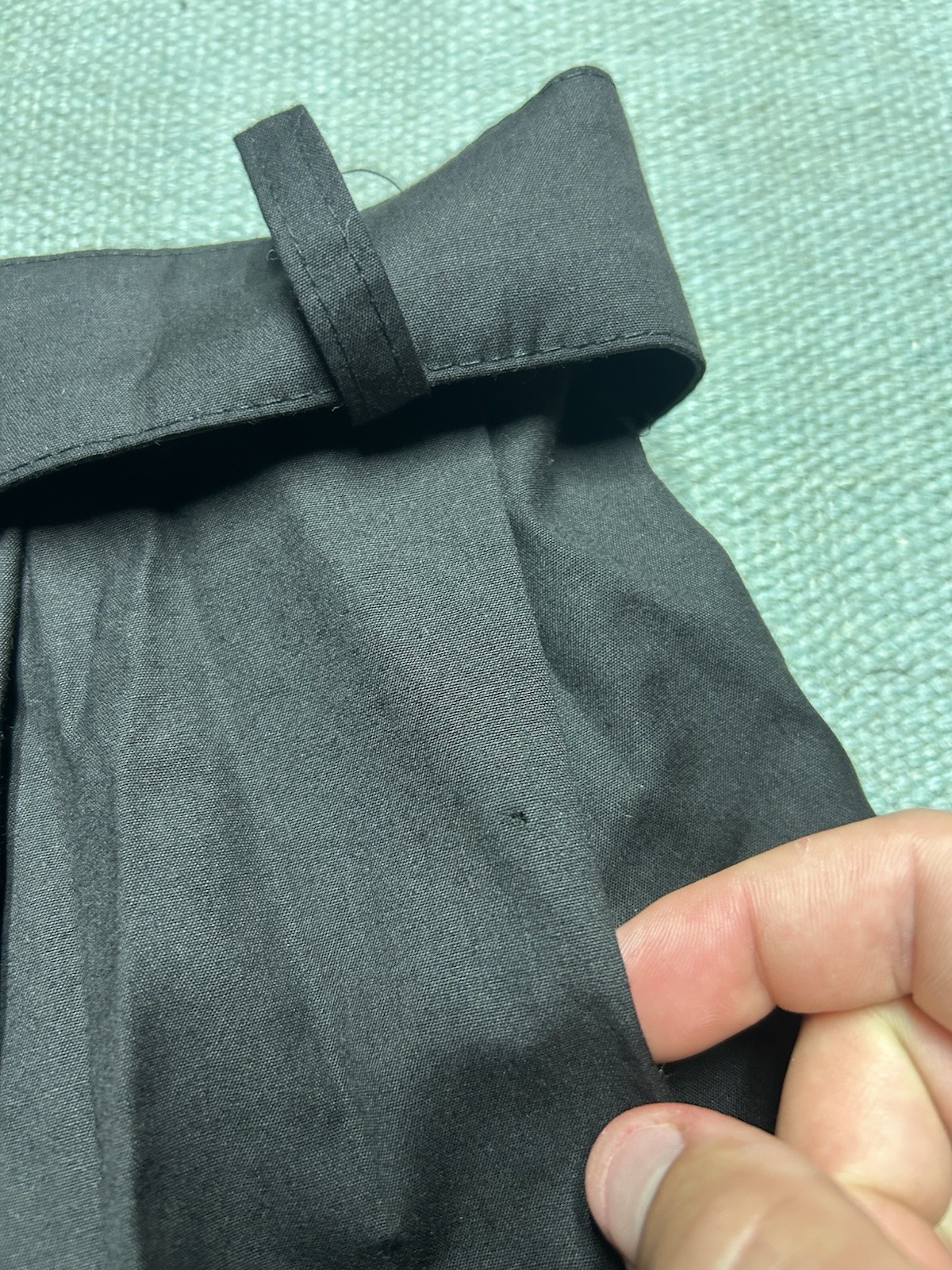 Vintage 1950s pleated knee length skirt side zip black cotton women’s 24”