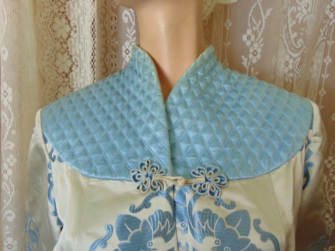 VTG 40s Ying Tai Co ORIENTAL FITTED SILK SATIN DRESSING GOWN ROBE W BATS 27W