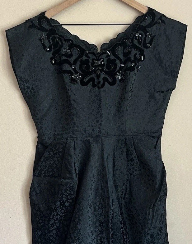 Dress Brocade Vintage 60s Cocktail Black Velvet Beaded Womens Size 10 12