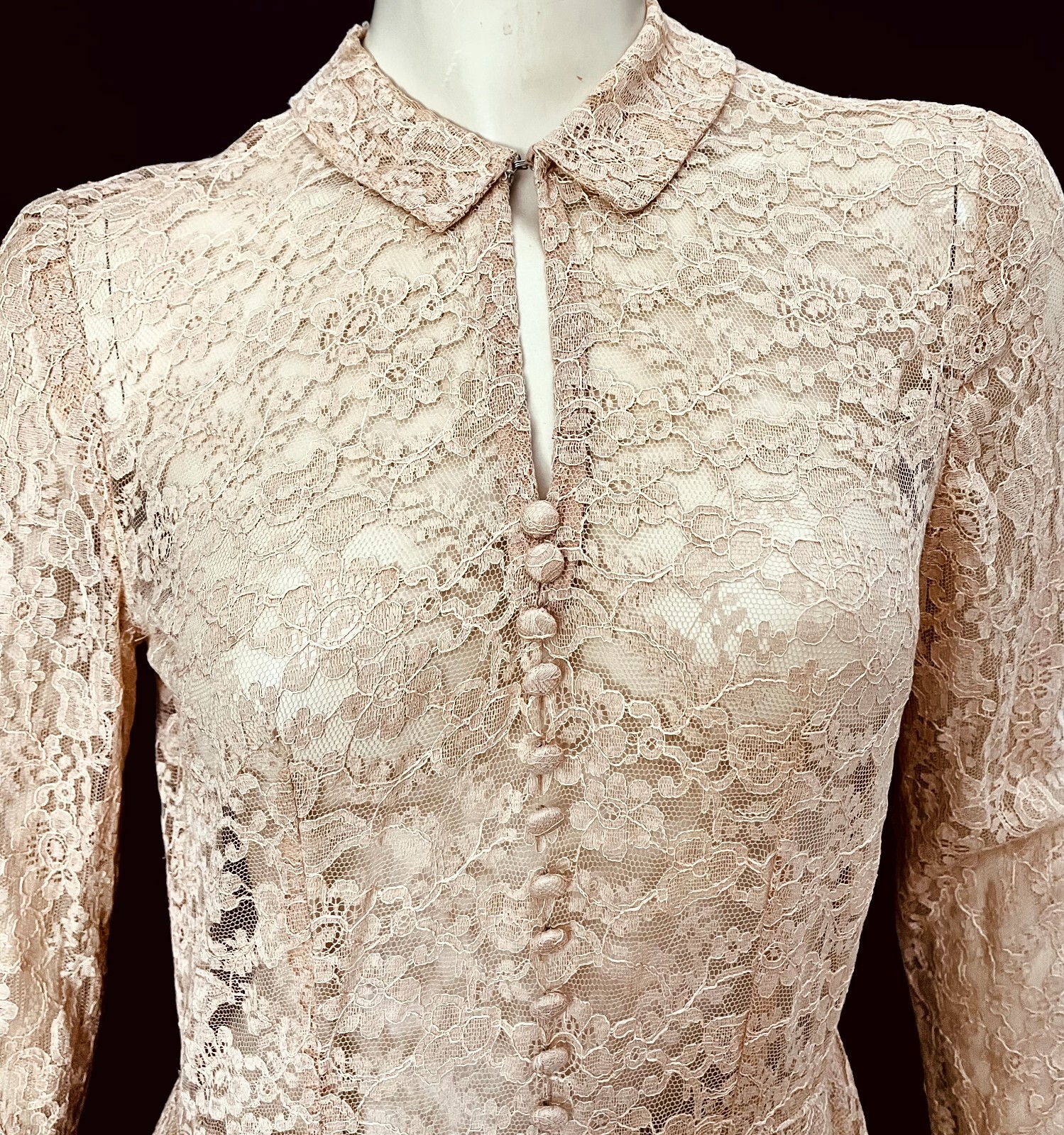 Lovely Lace 1950s Occasion Dress, Long Sleeves, Apricot, Bridal, Small, VLV