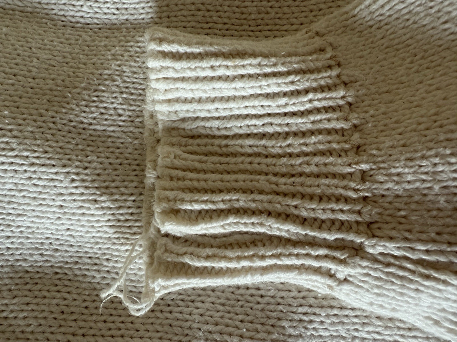 VTG Alps Women’s Sweater Size Large Ivory 100% Cotton Double Pocket Chunky Zip