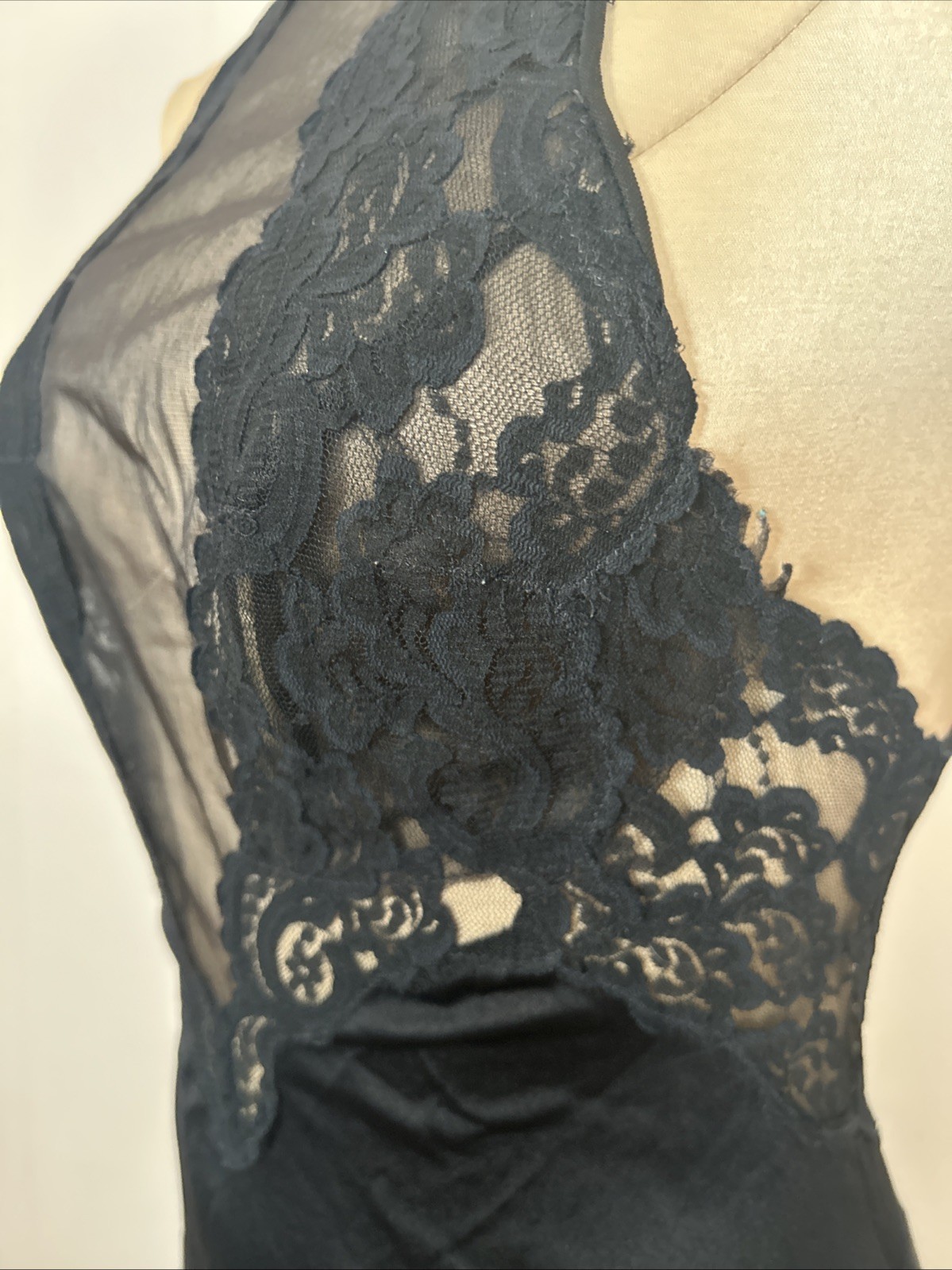 RARE Vtg Glydons Hollywood High Neck Lace Black Nightgown Deep V Low Backless M