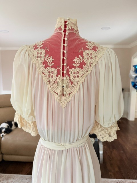 Vtg Victorian Renaissance Ivory Lace Prairie Wedding Dress Boho Sz 8 High Neck