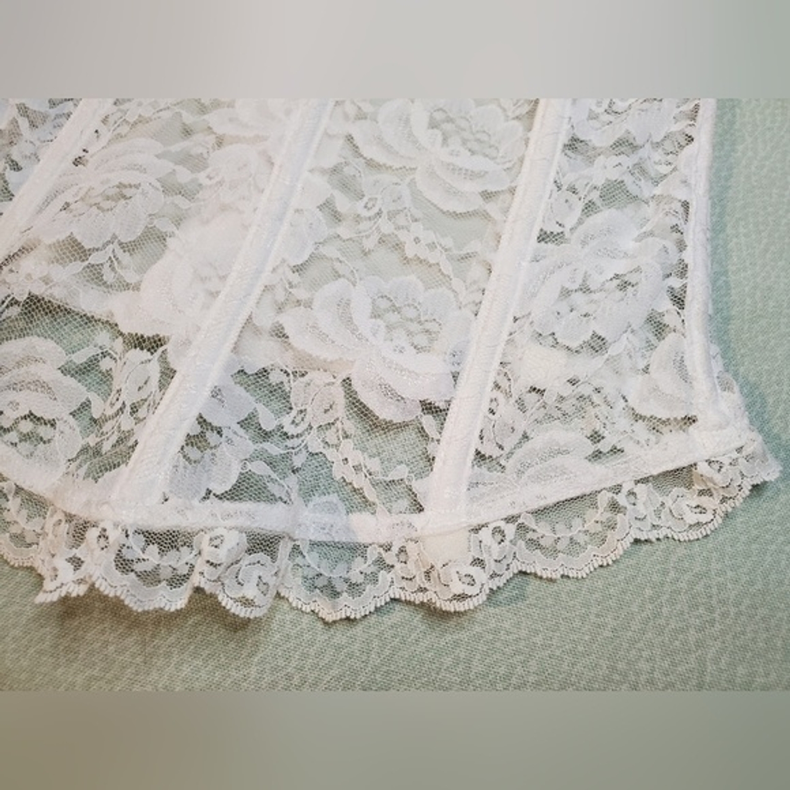 Vintage 90s Jezebel White Lace Lingerie Sheer Bridal Floral Corset Ruffle 34 B