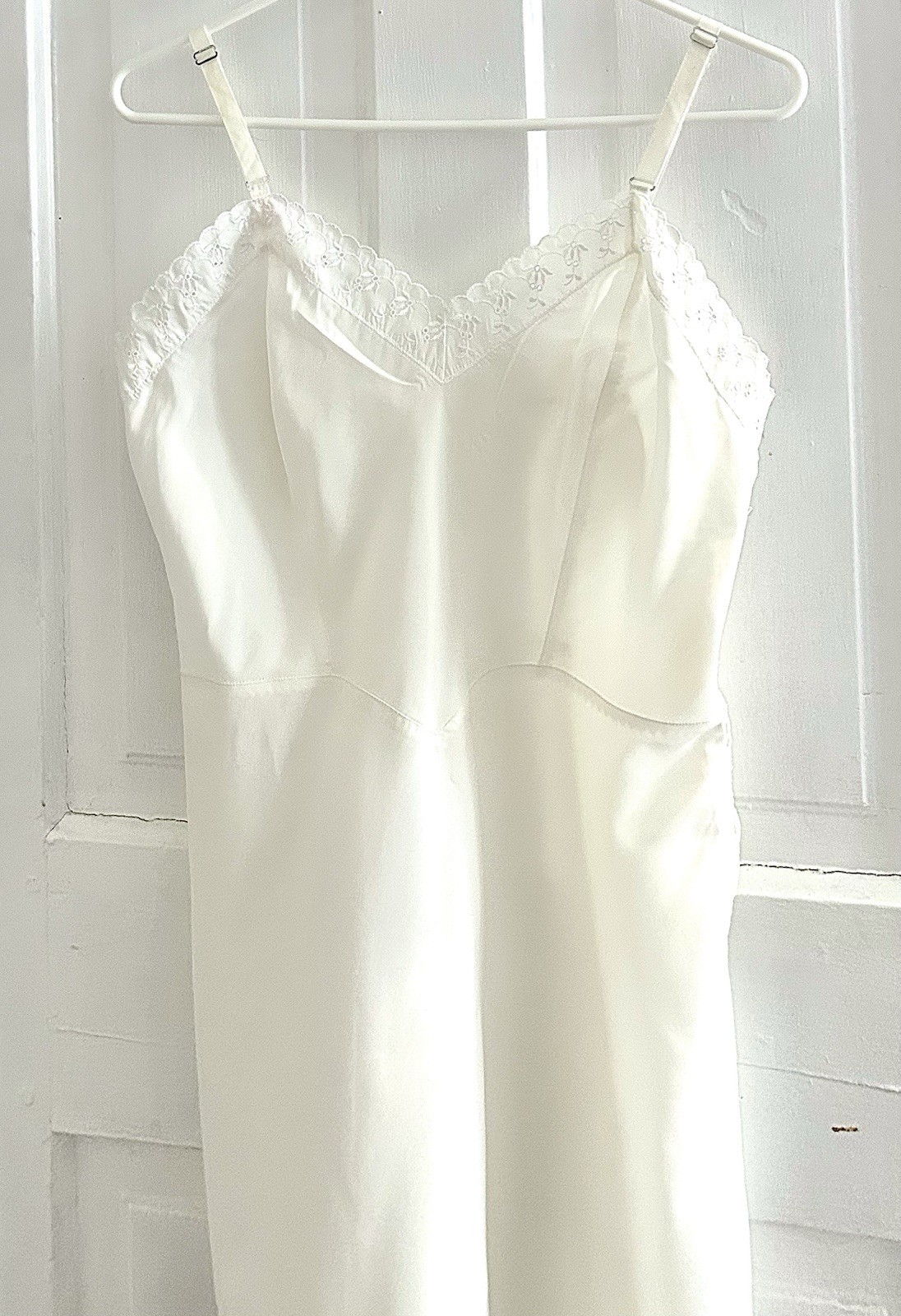 Vintage Barbizon Ivory Full Slip Ariel Tafredda Metal Side Zipper S/M
