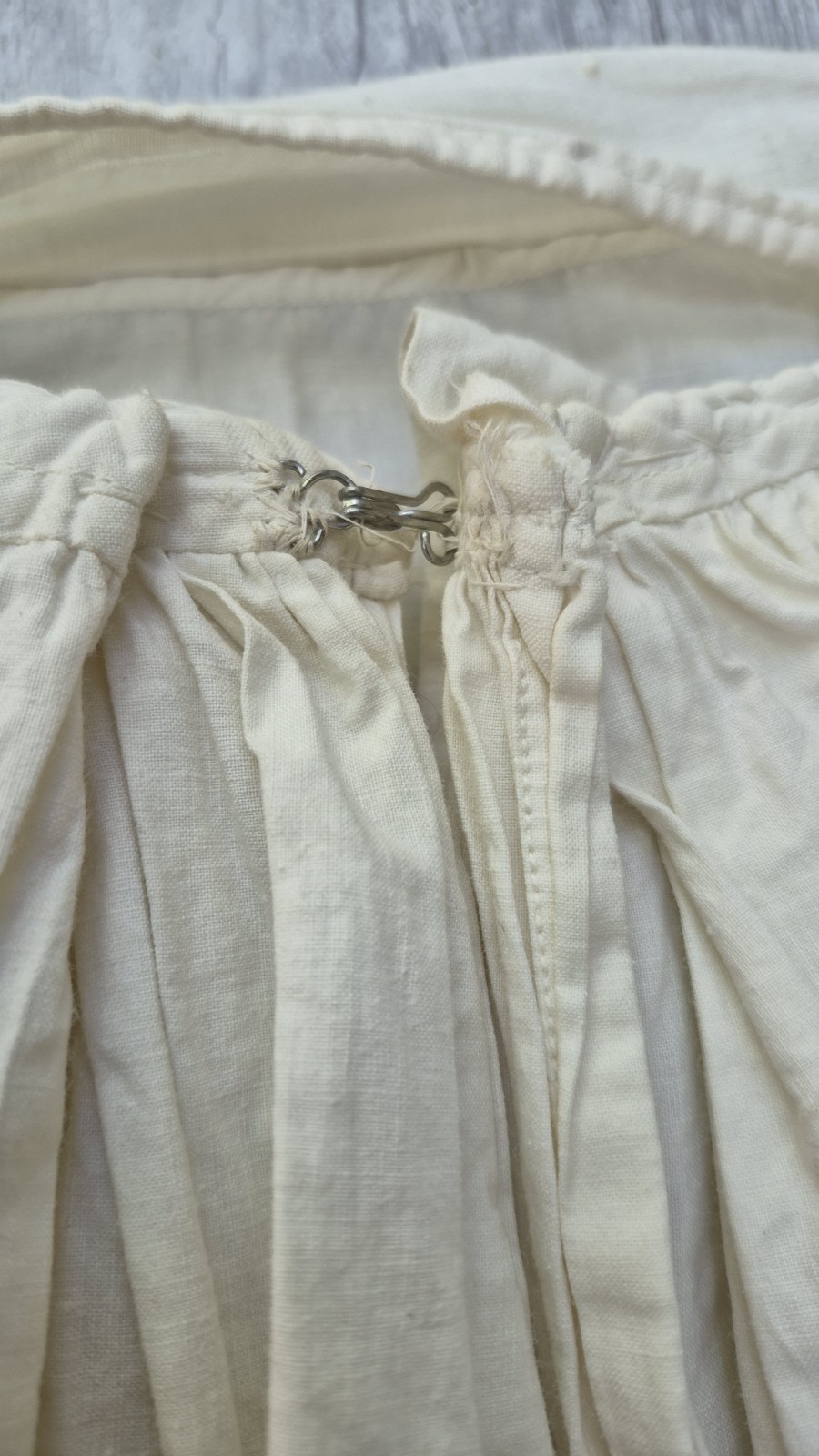 ANTIQUE VICTORIAN WHITE COTTON PETTICOAT SKIRT W/ CROCHET LACE – Waist 24″