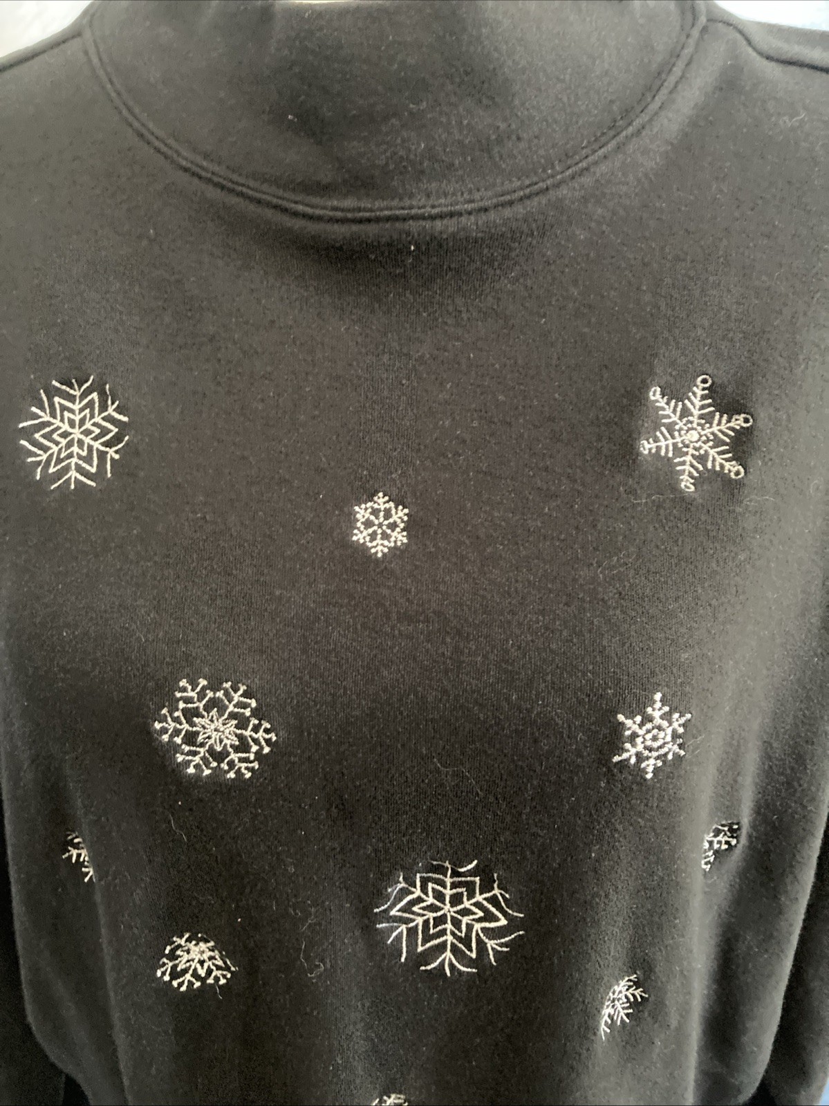 VTG Y2K Studio Works 2X Plus Mock Neck Top Snowflakes Embroidered Black Cotton