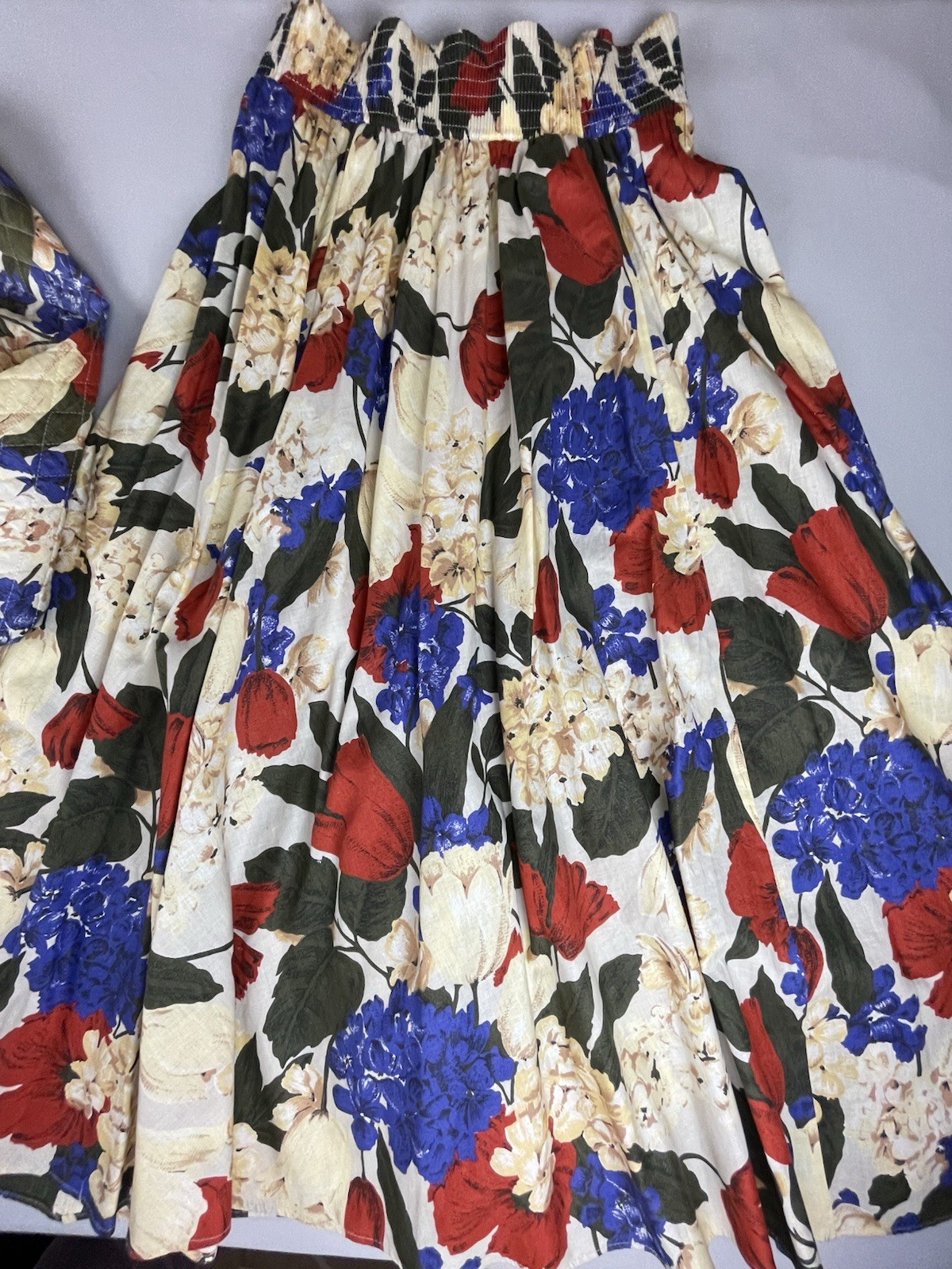 Jeffrey & Dara 2 Piece Vintage Dress 80’s Quilted Women’s Sm Bold Floral Print