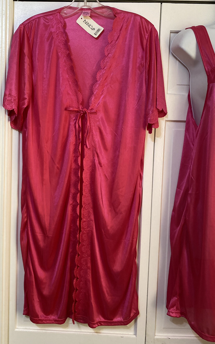 VINTAGE Nine’s Peignoir Set NIGHTGOWN & ROBE Dark Pink Scalloped Trim Medium NOS