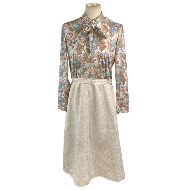 VTG 1970s Costumes By Jerrie Dress Size 14 Floral Beige Long Sleeve