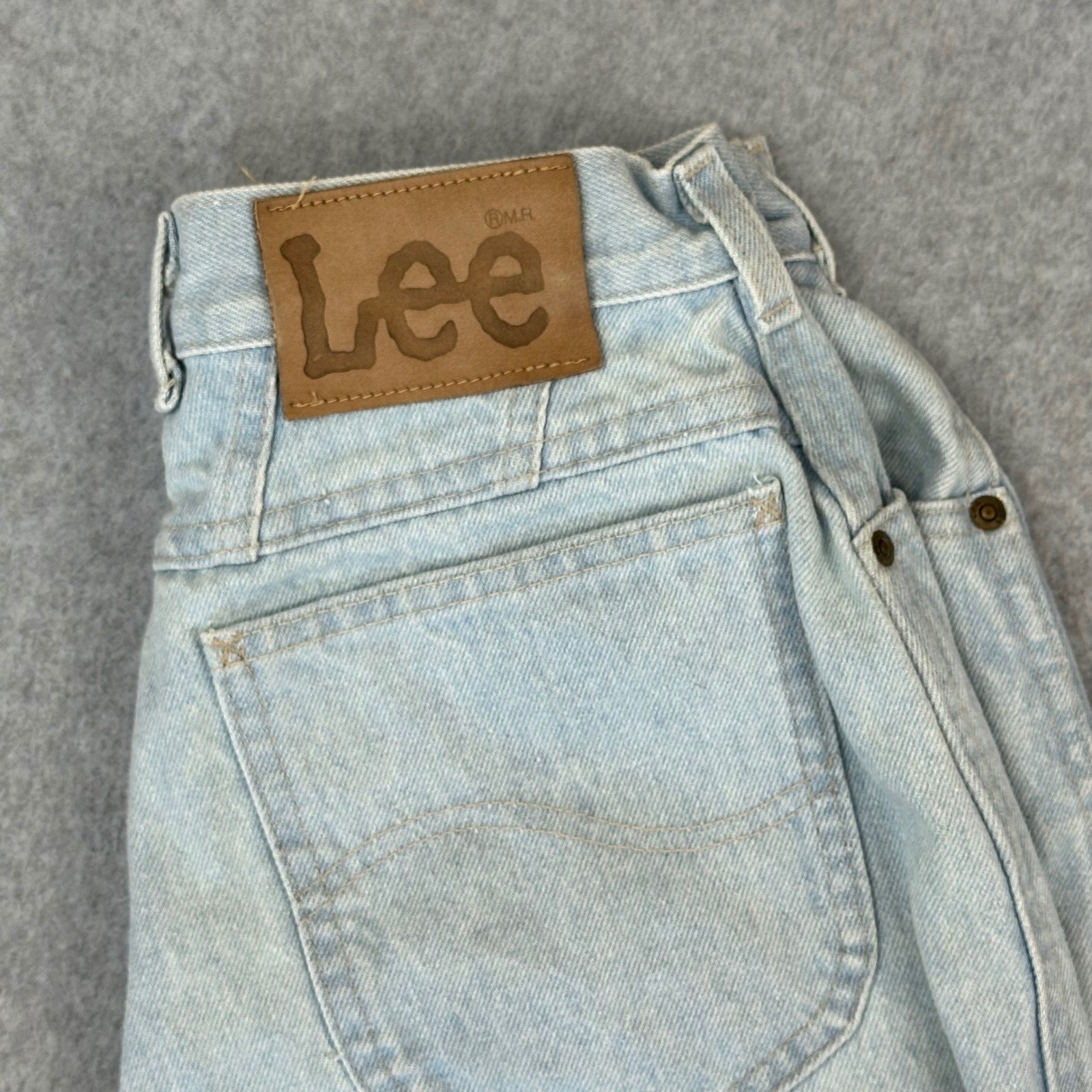 Vtg Lee High Waisted Light Wash Tapered Jeans Womens 26×29.5 Made in USA